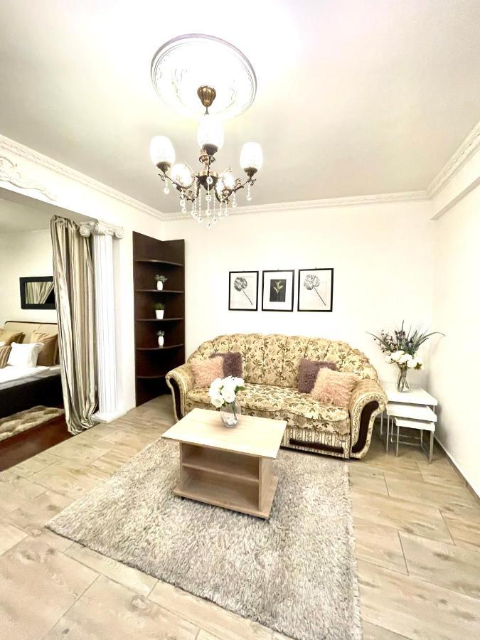 Baroq Central City Apartment Apartamento Bucareste