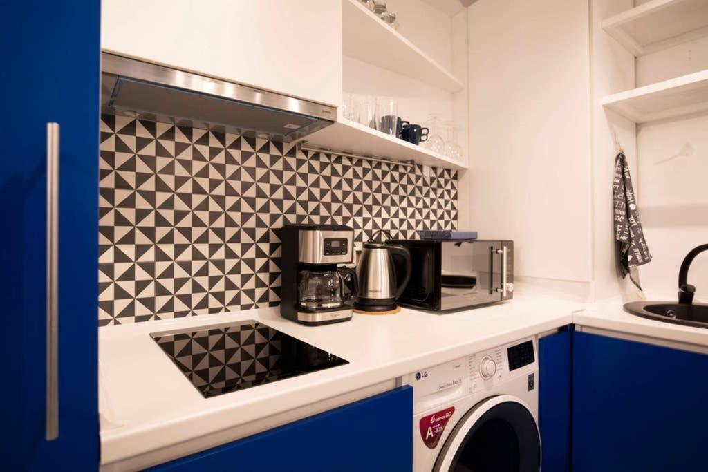 Blue Sky Center Apartment