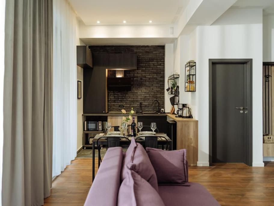 6 - New Building & Parking Apartment *