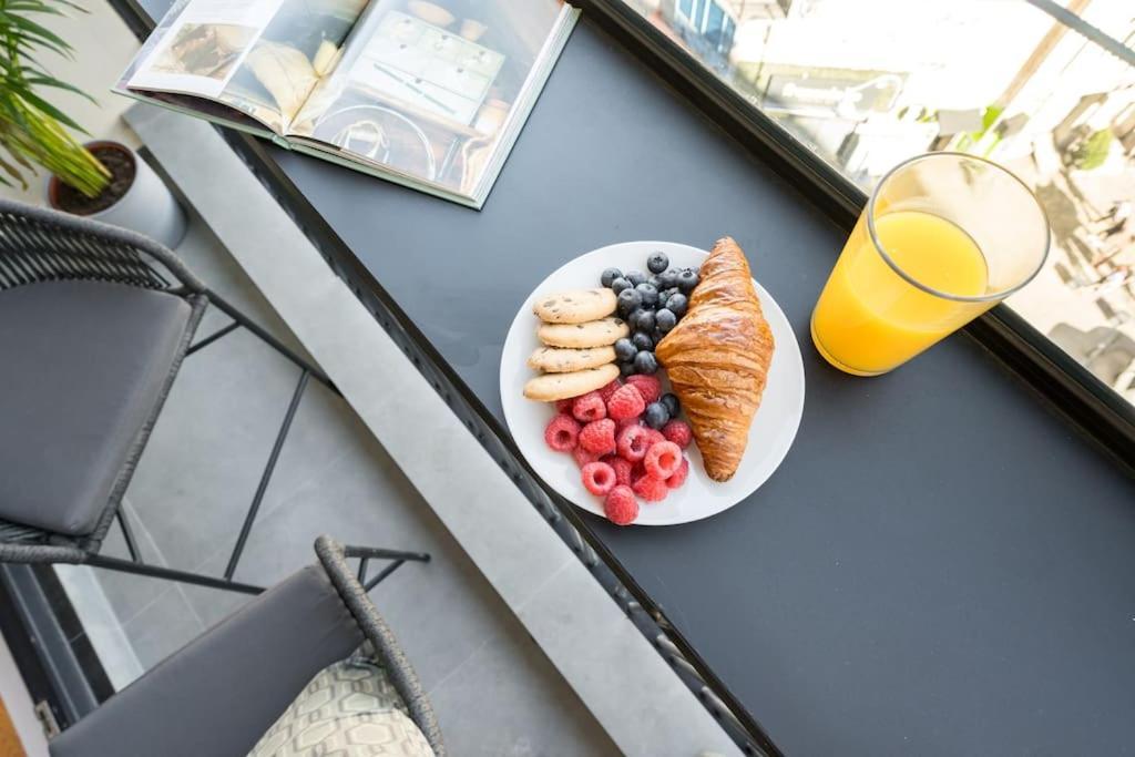 Stunning Views Luxury Apartment Bucharest