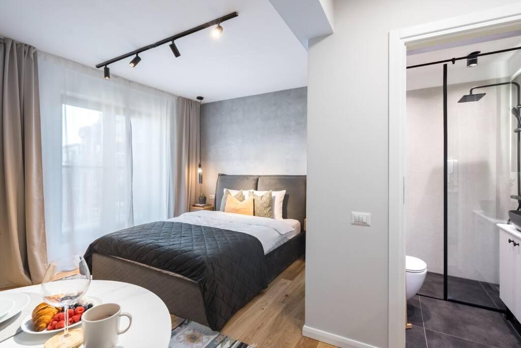 Stunning Views Luxury Apartment *
