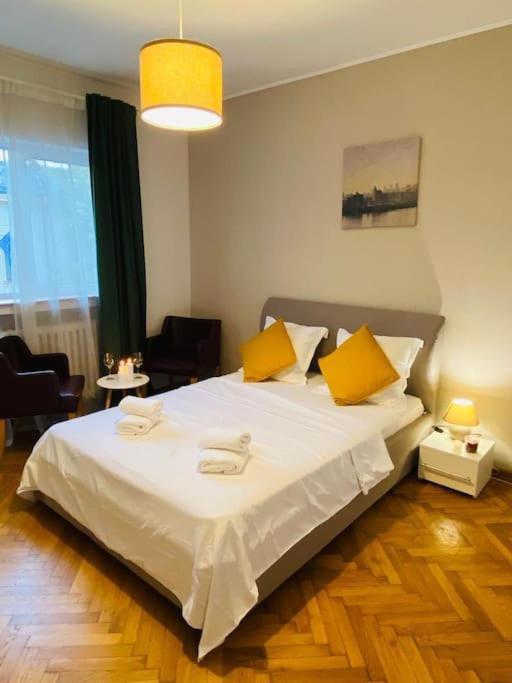 Cozy Apartament * Bucureşti
