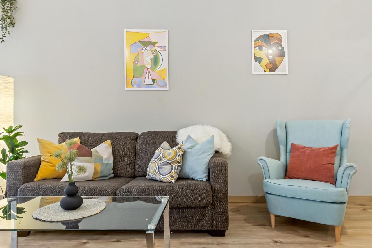 Apartament Living In Color - Modern Getaway