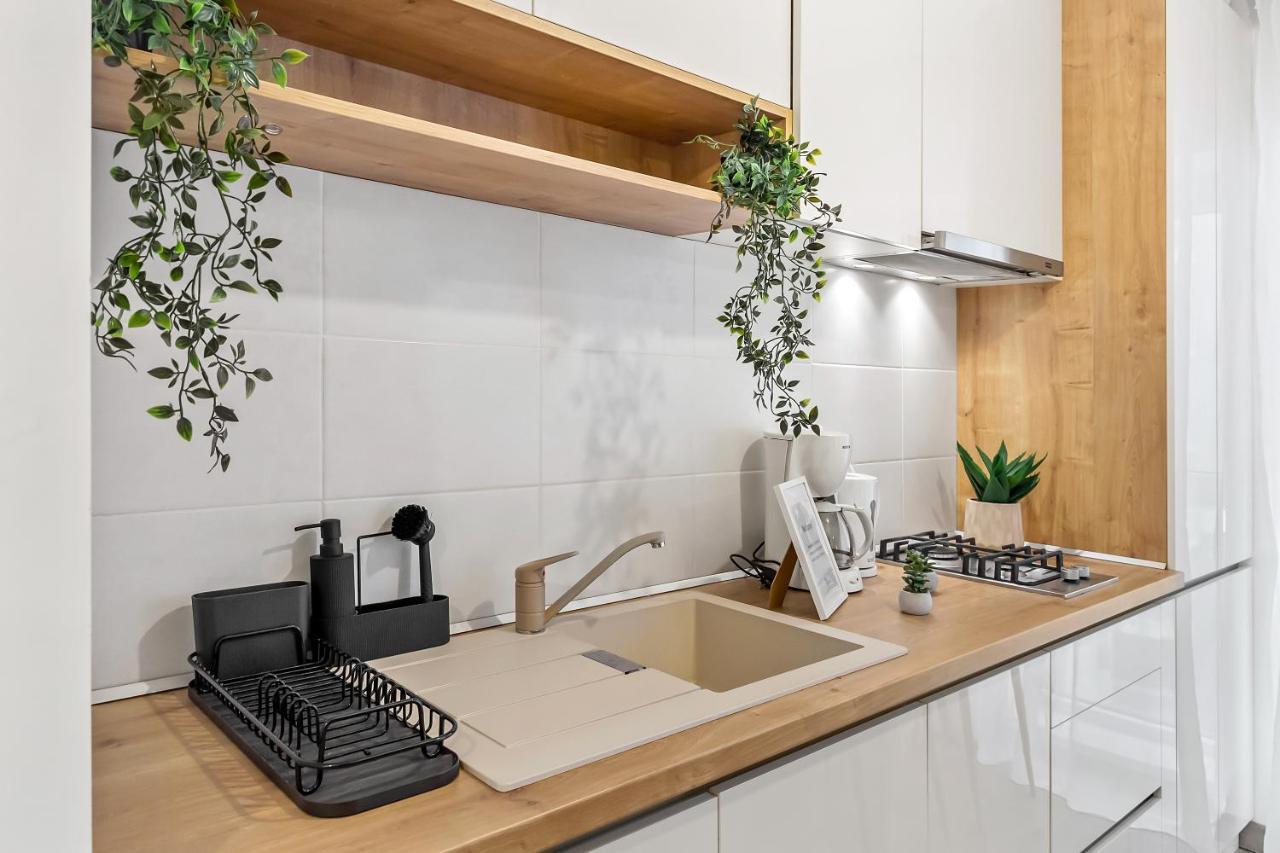 Apartament Living In Color - Modern Getaway Bucureşti