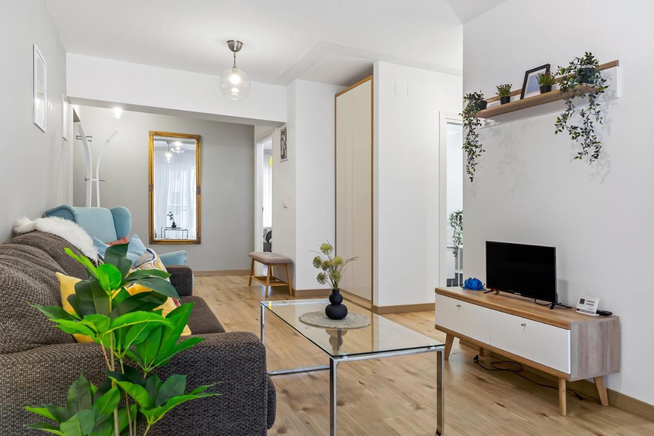 Living In Color - Modern Getaway Apartament Bucureşti