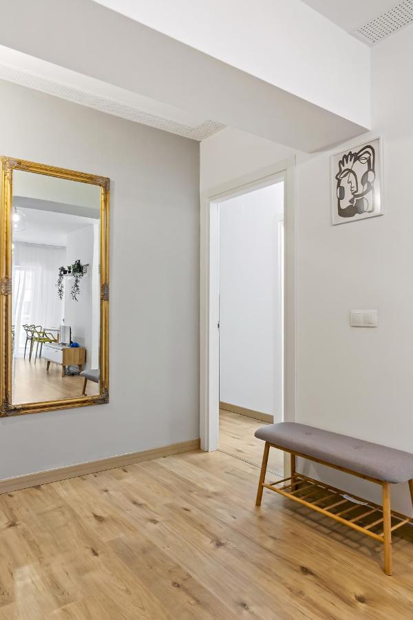 Living In Color - Modern Getaway Apartament Bucureşti