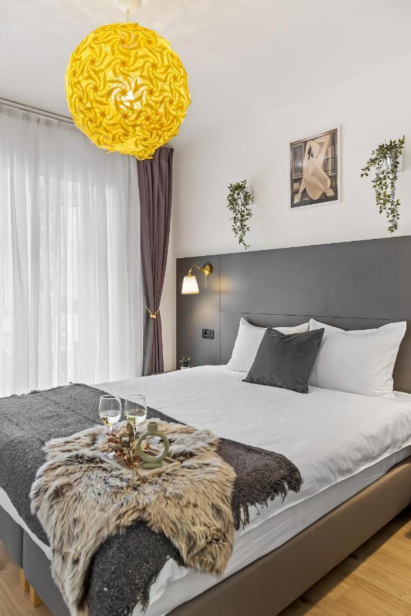 Apartament Living In Color - Modern Getaway Bucureşti