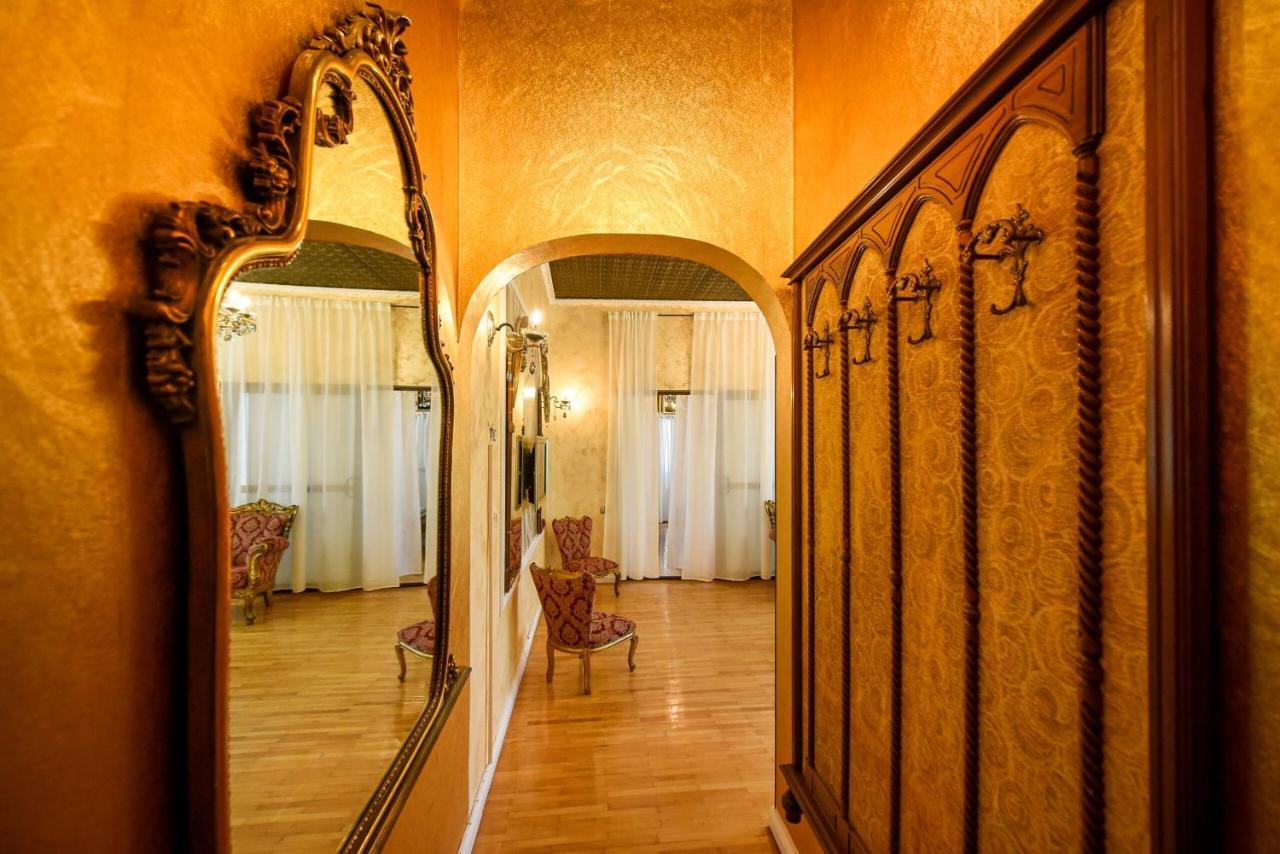 Ultracentral 2br With Balcony & Unique Design * Bucharest