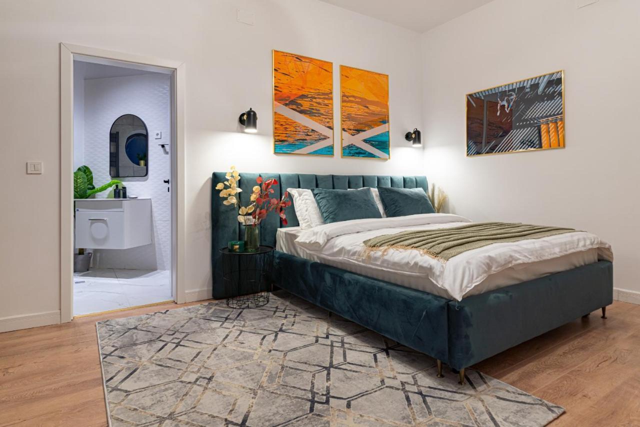 Chic Living In The Heart Of Bucharest: Piata Natiunilor Unite Bucharest