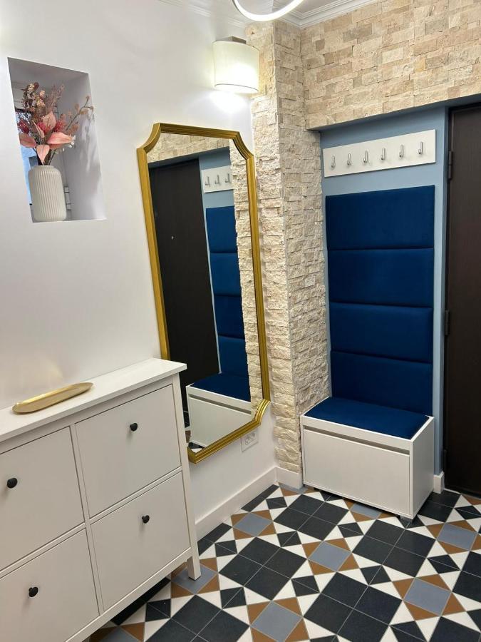 Alex Apartament *