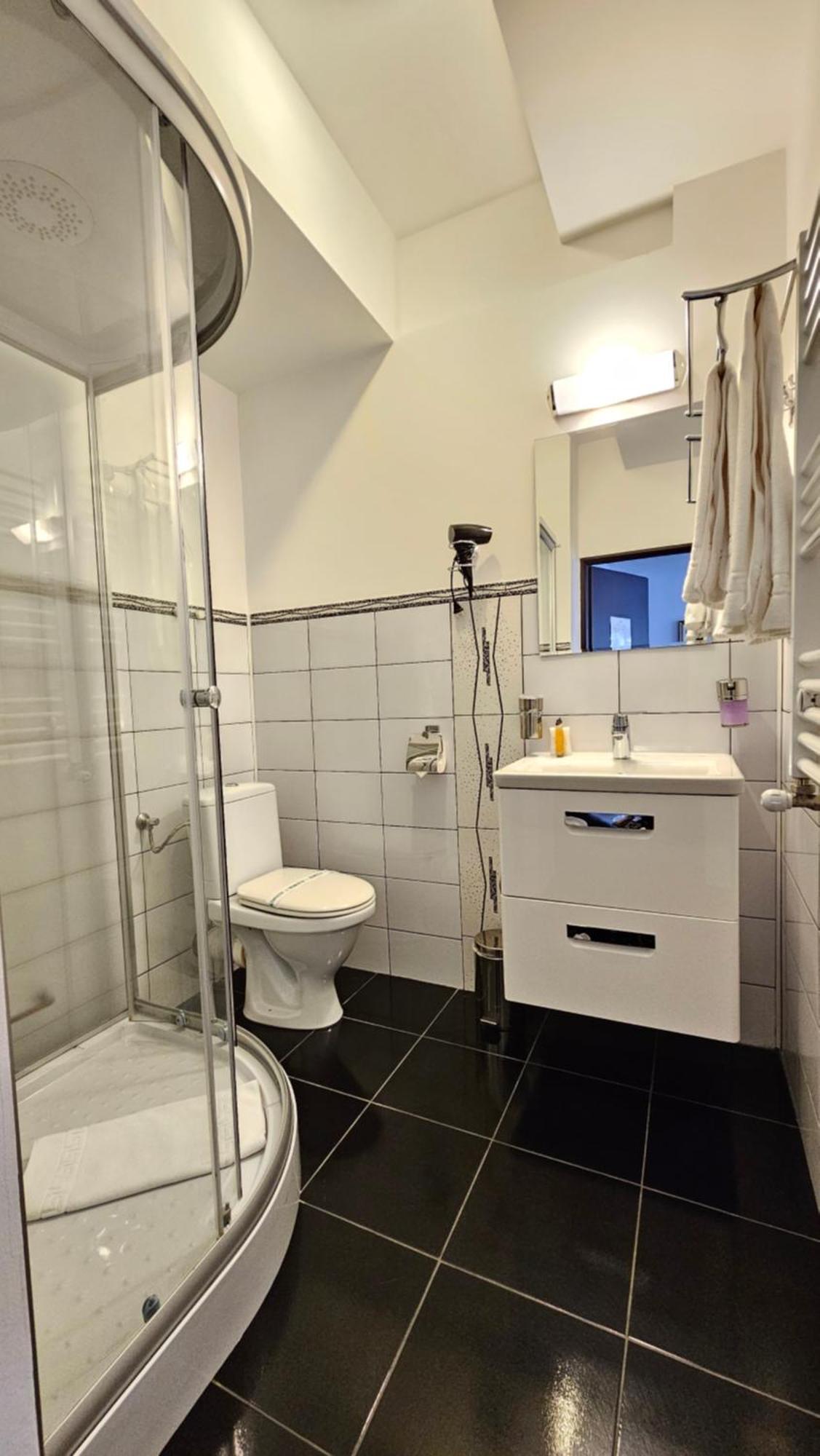 Bucur 3* Bucureşti