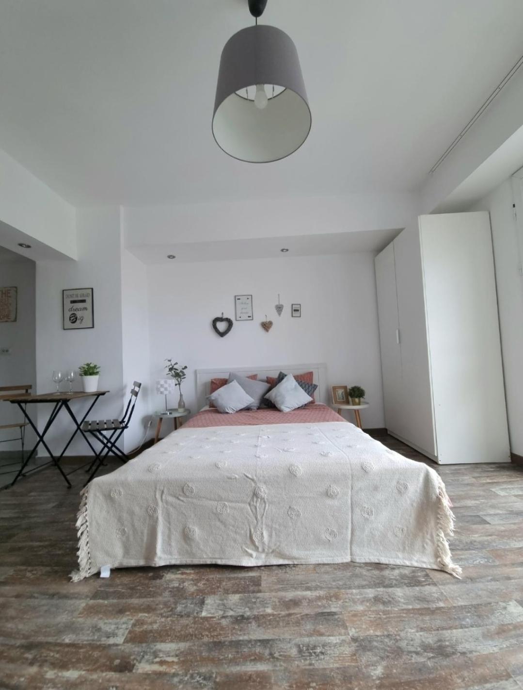 Apartment Exer *