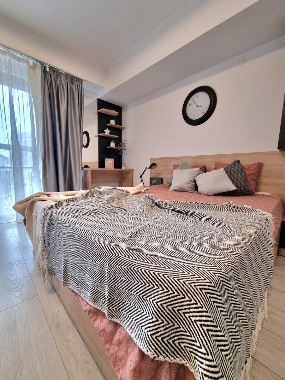 Apartment Exer I *