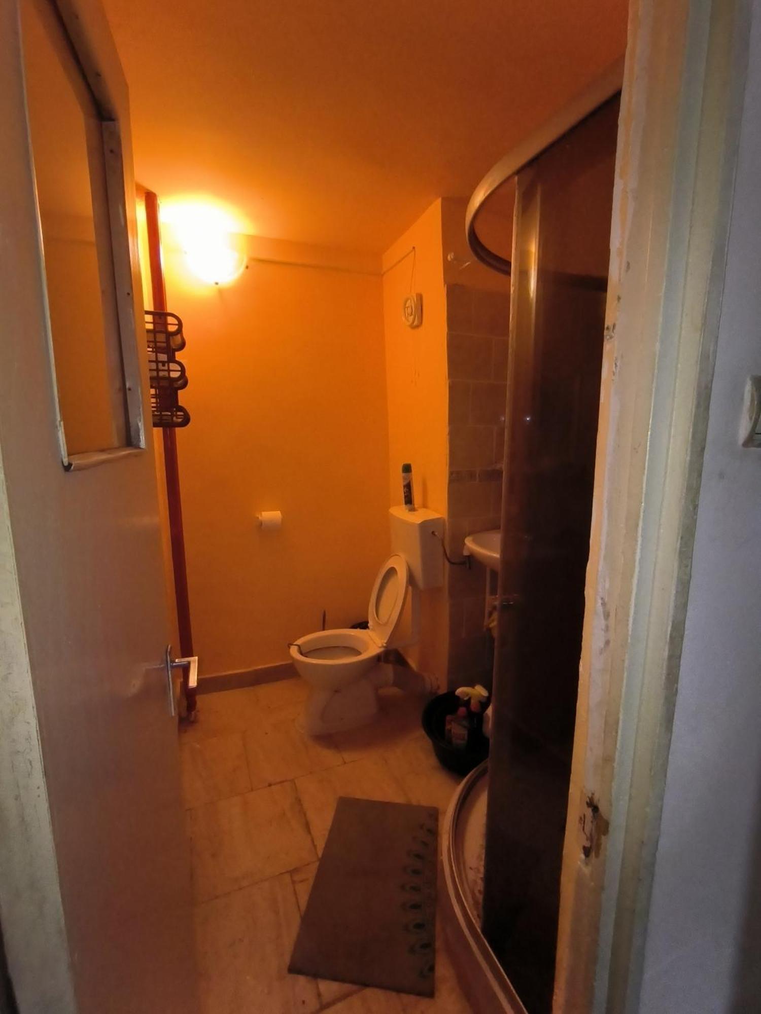 Kardinal Travel Gazde/Camere de închiriat