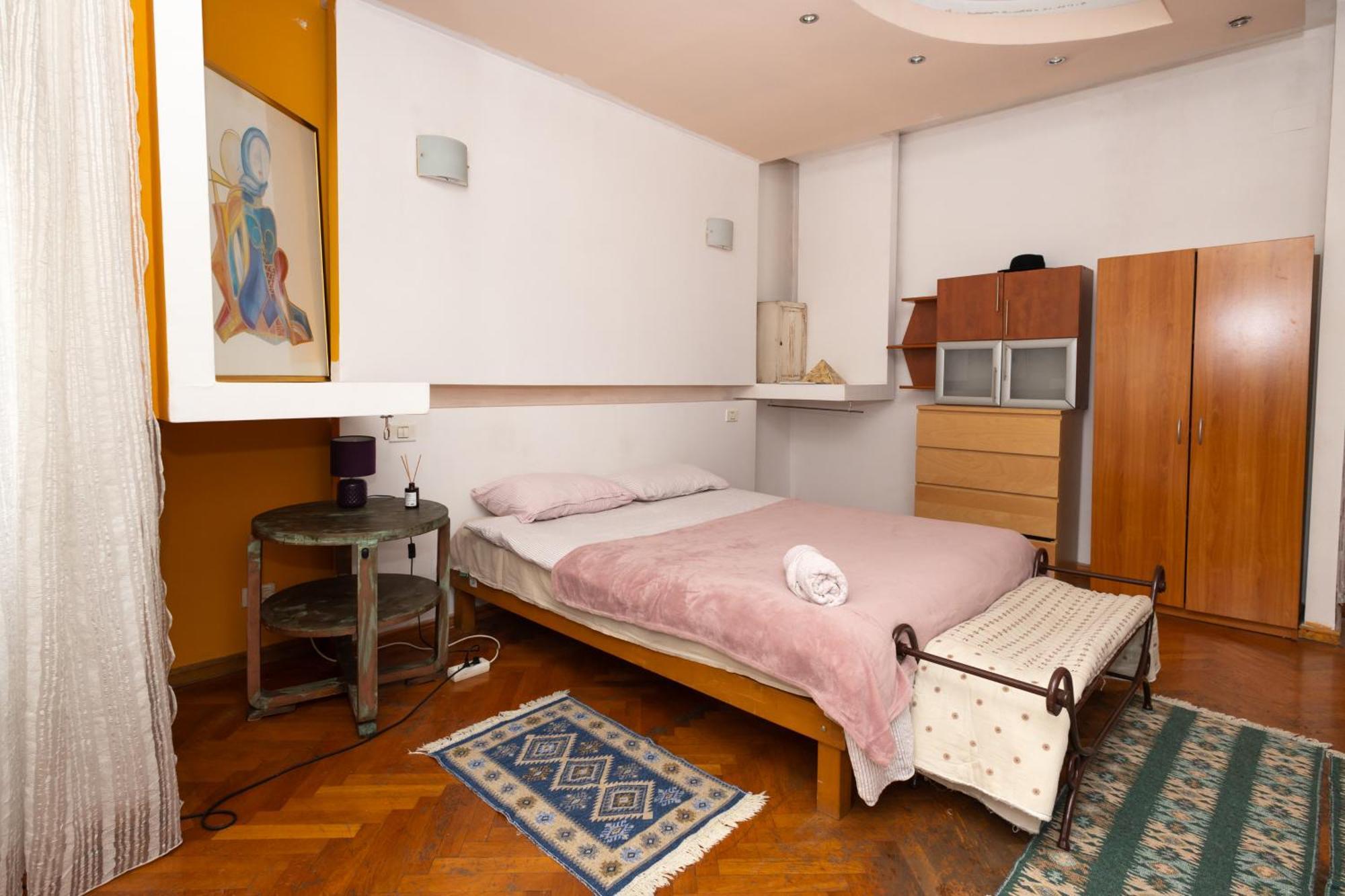 Guest house Shared Retro Vintage Luxury Bucharest