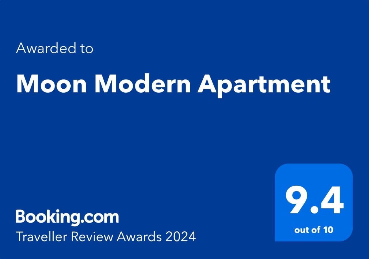 Moon Modern Bucureşti