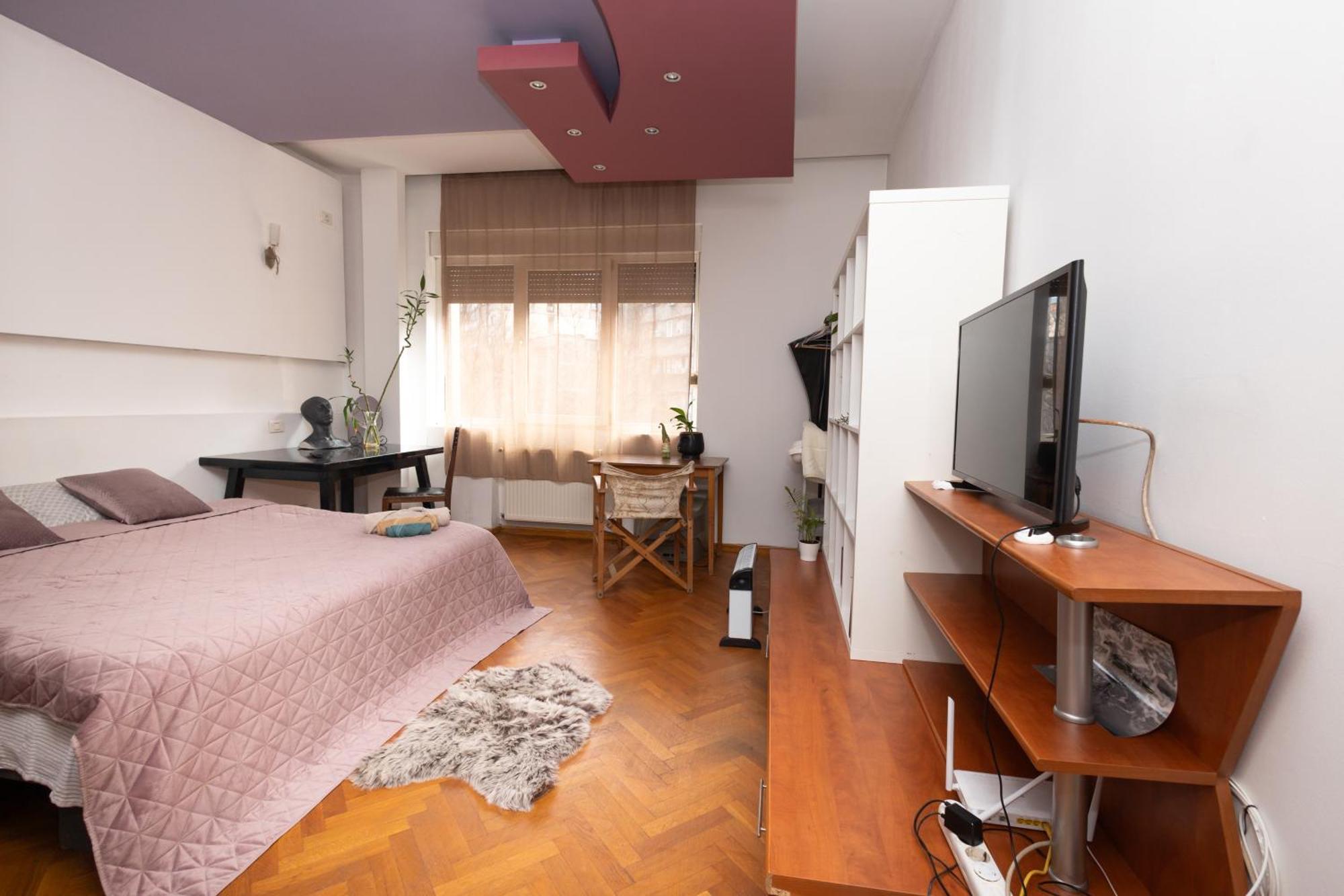 Shared Retro Vintage Luxury Guest house *