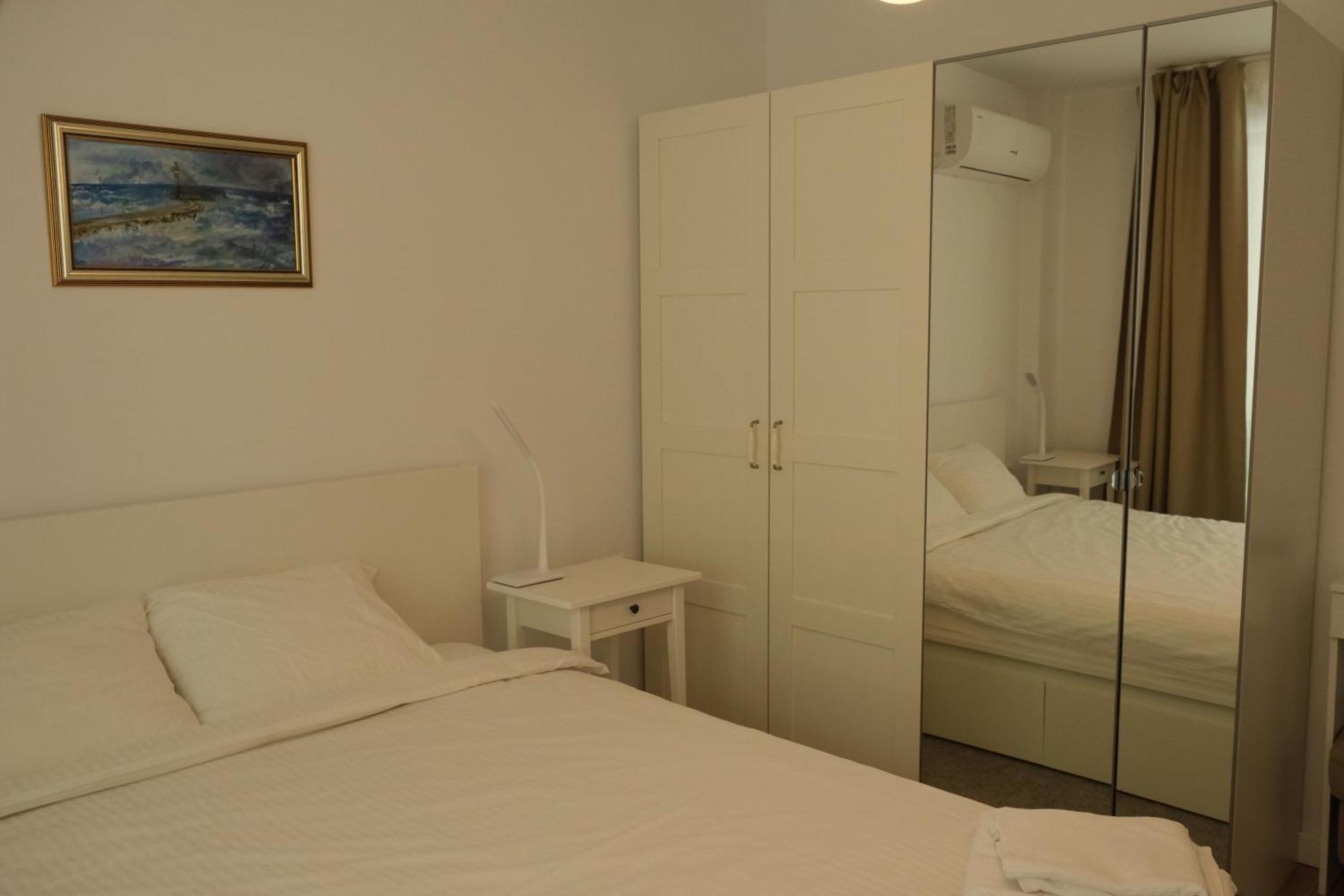 Booking Apartments-self Check-in Apartamento Bucareste