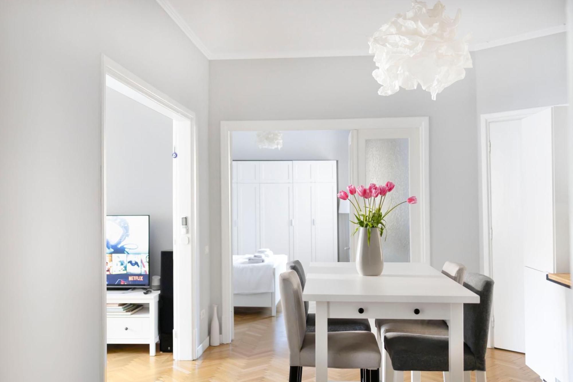 Apartment Your Deluxe In Center Bucharest
