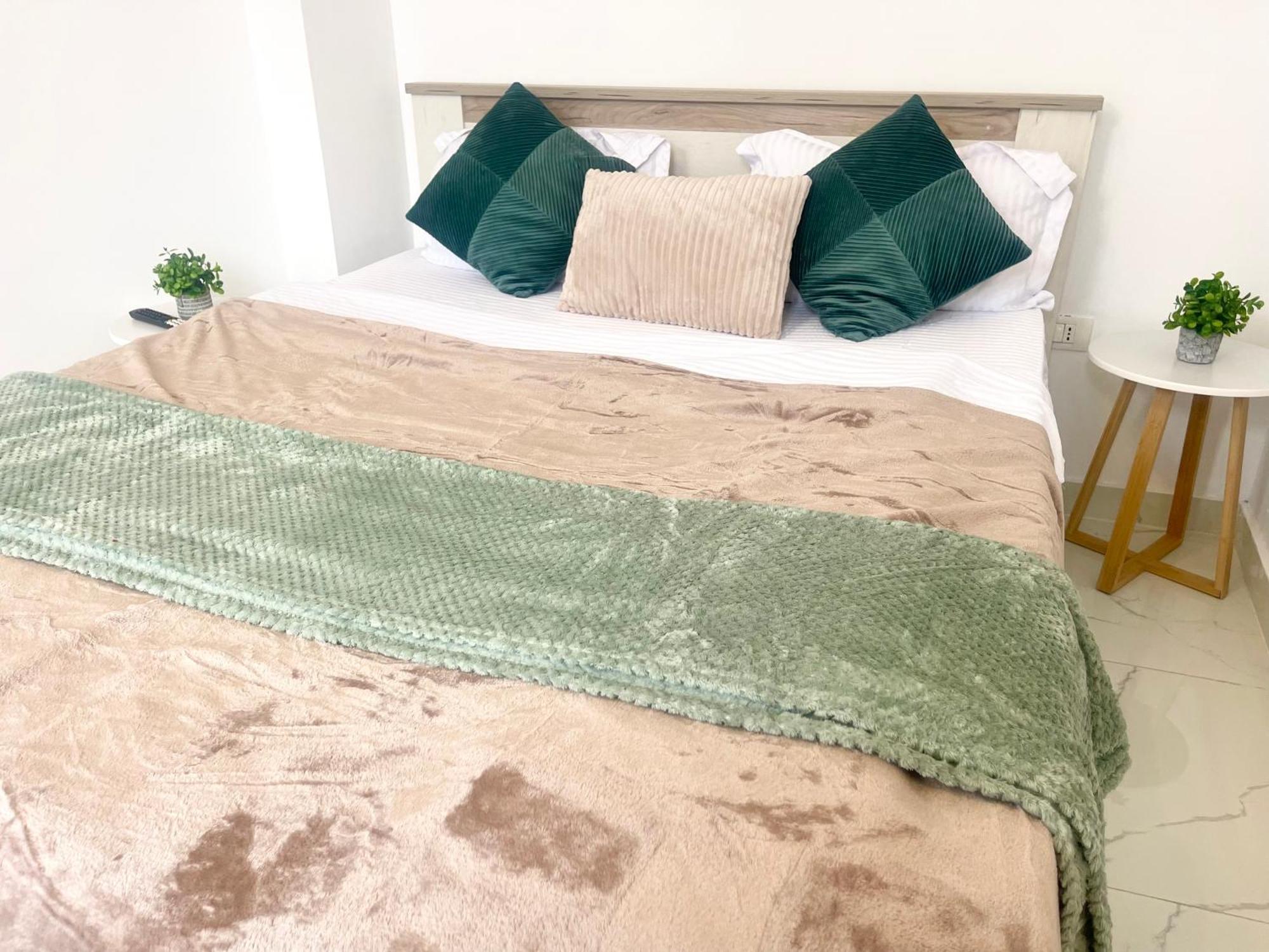 10 Apartament