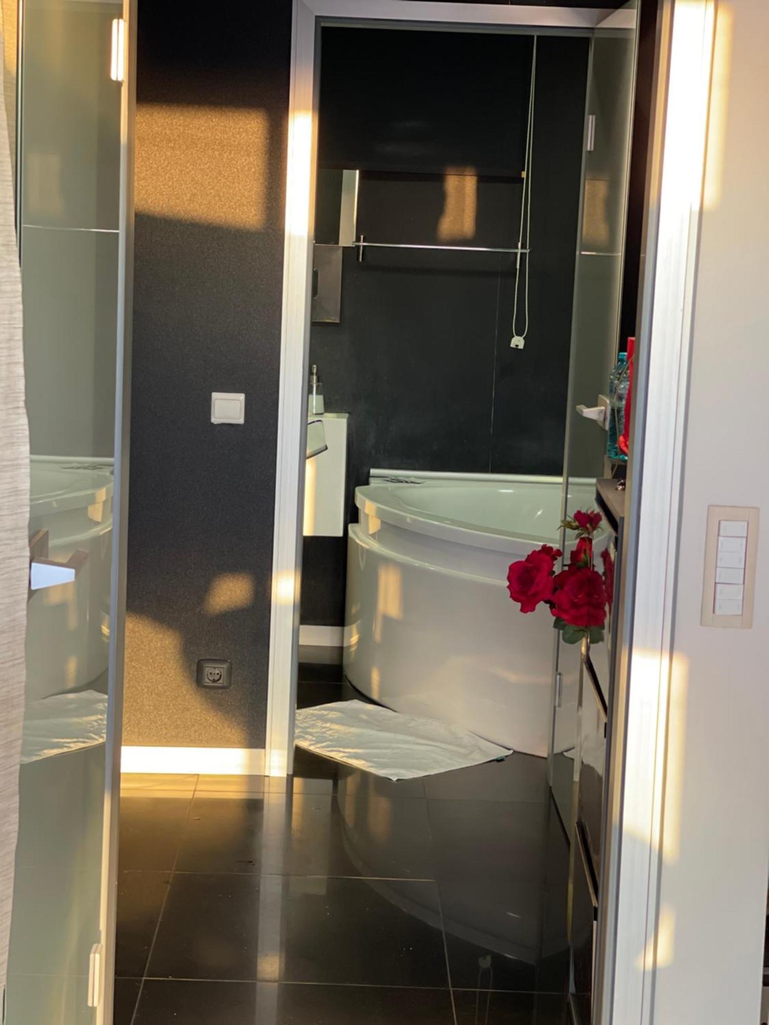 Black Nr1 Apartment