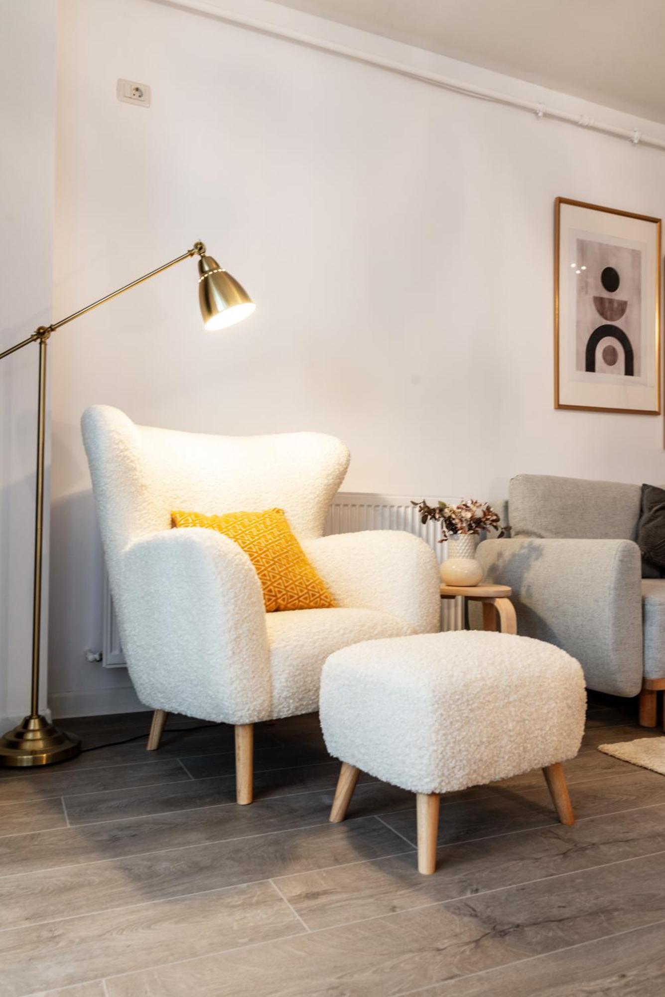 212, B4 Apartament