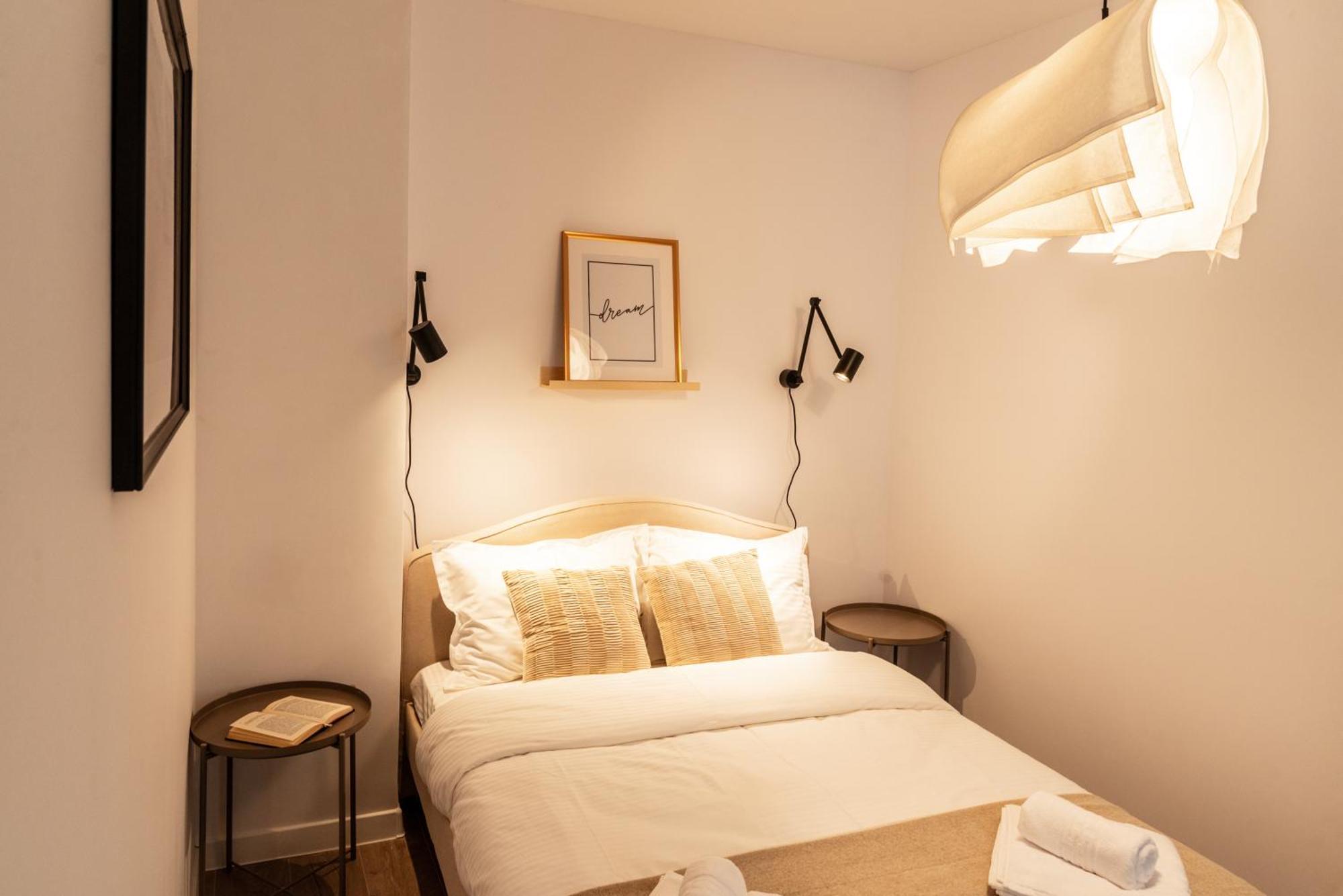 Apartment 212, B4