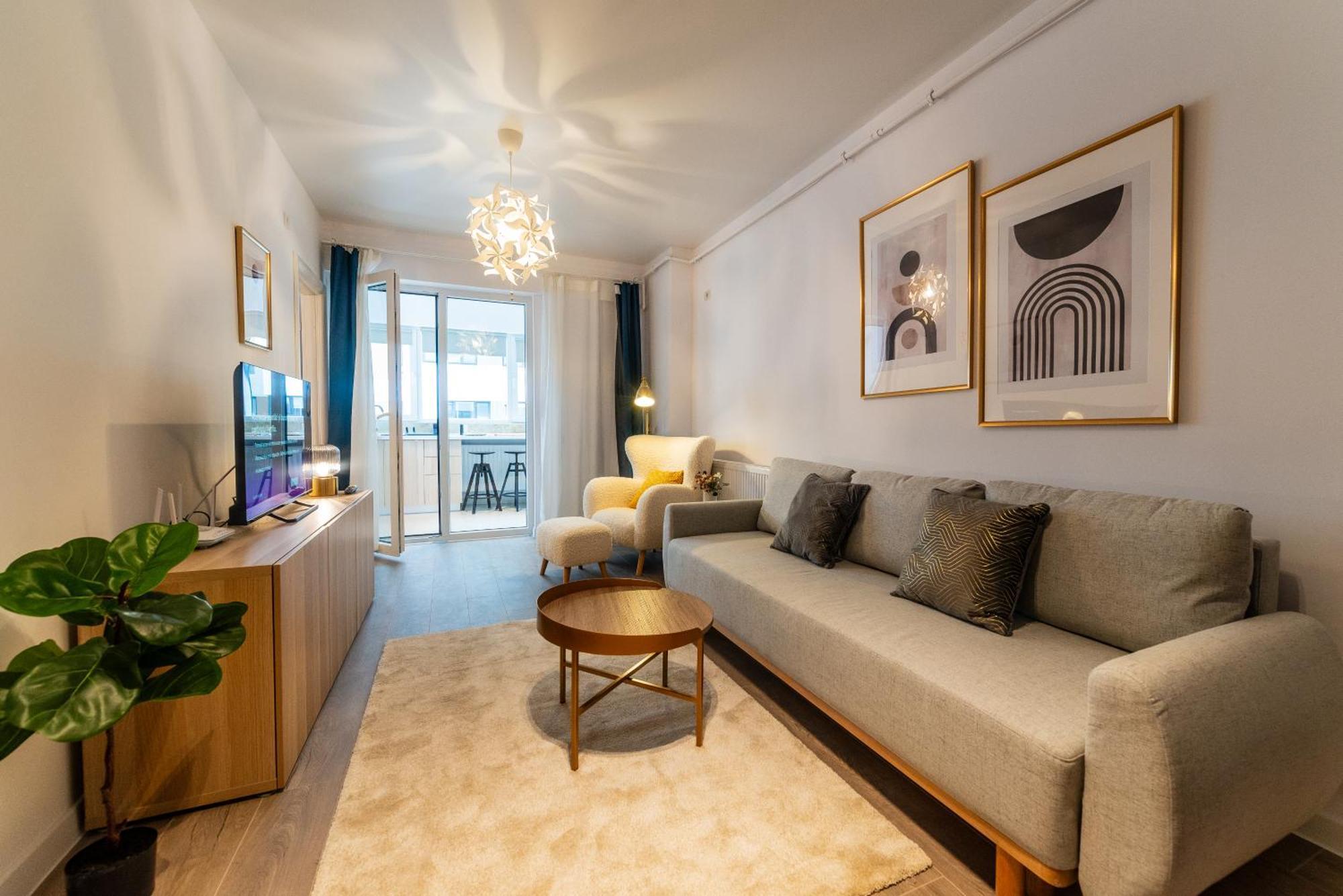 212, B4 Apartment