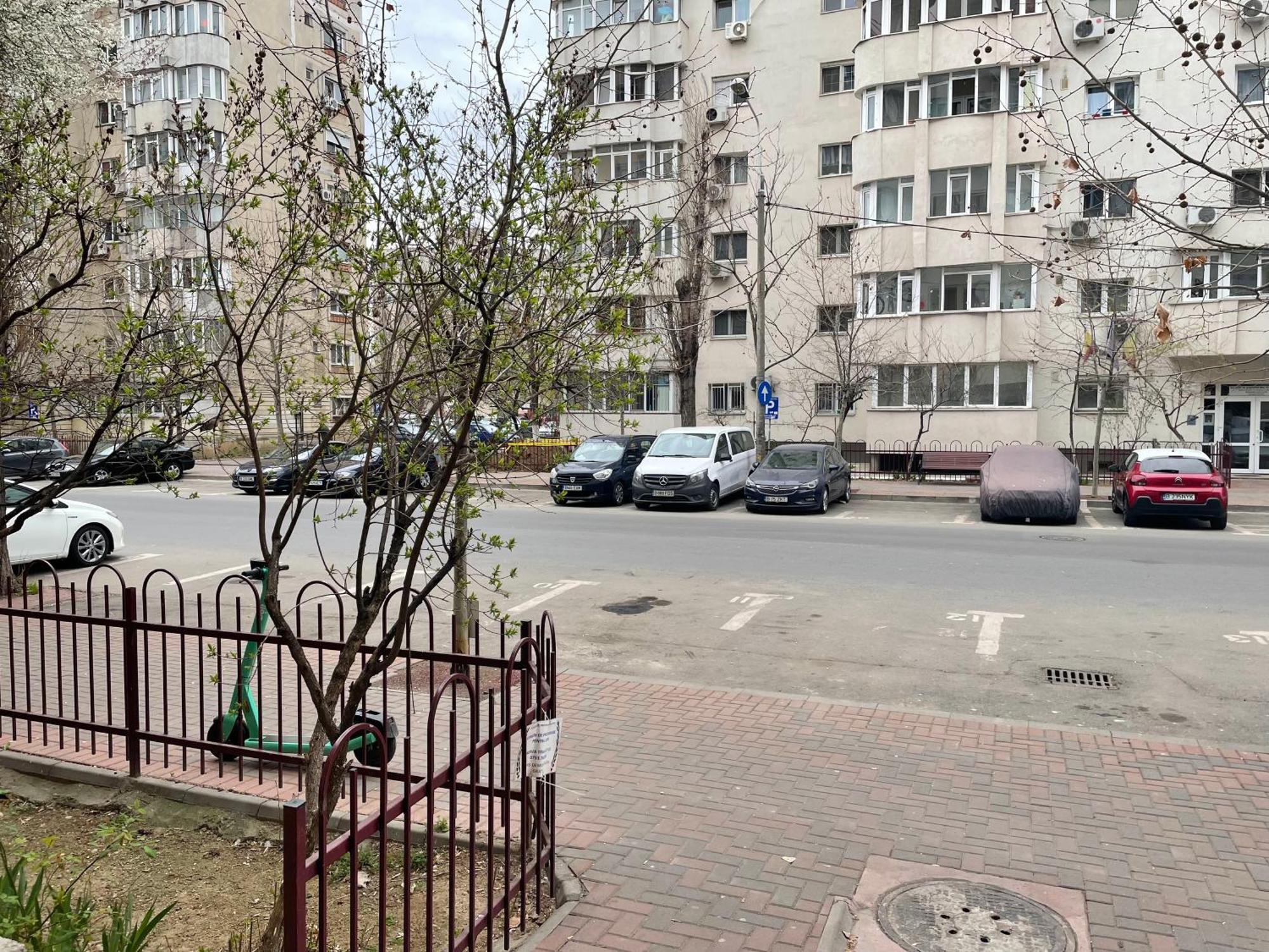 Deluxe * Bucharest