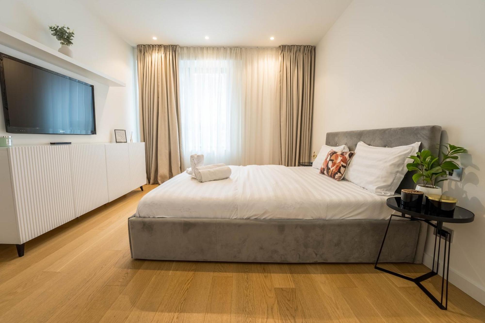 Sphere - High-end 1br Getaway Near Promenada Mall Bucharest
