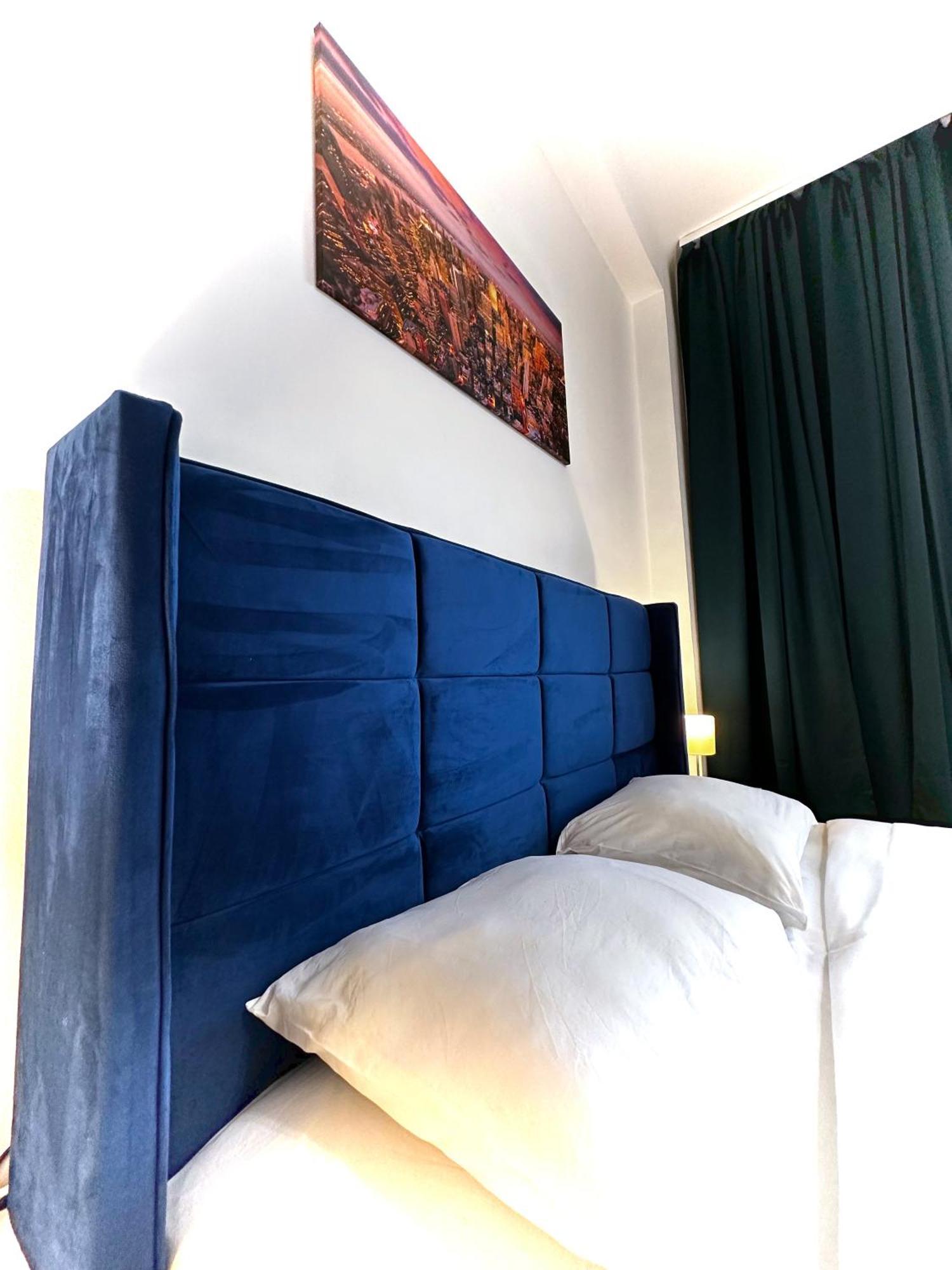 Ultracentral 4 - Old Center -120 Square Meters - * Bucureşti