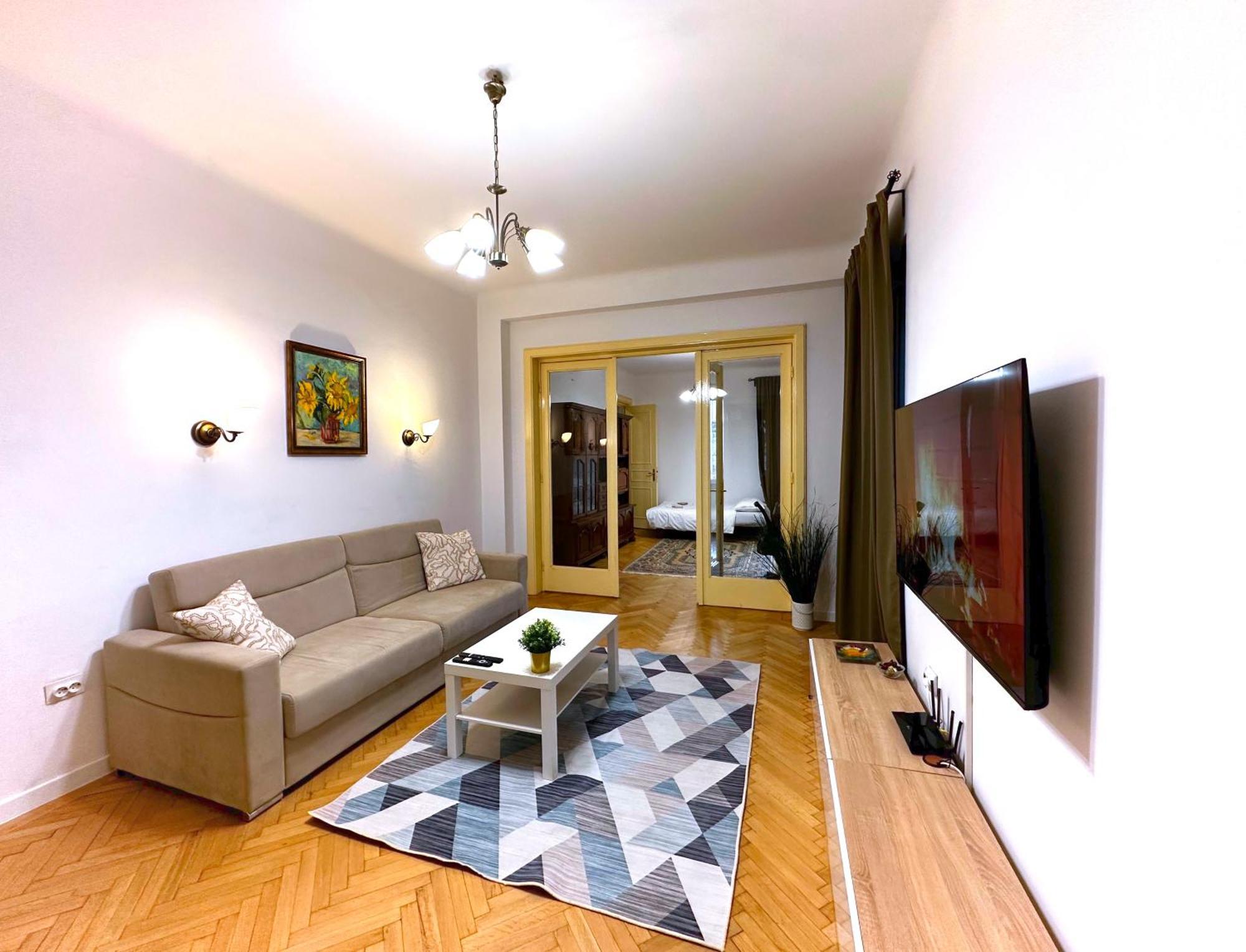 Ultracentral 4 - Old Center -120 Square Meters - Bucureşti