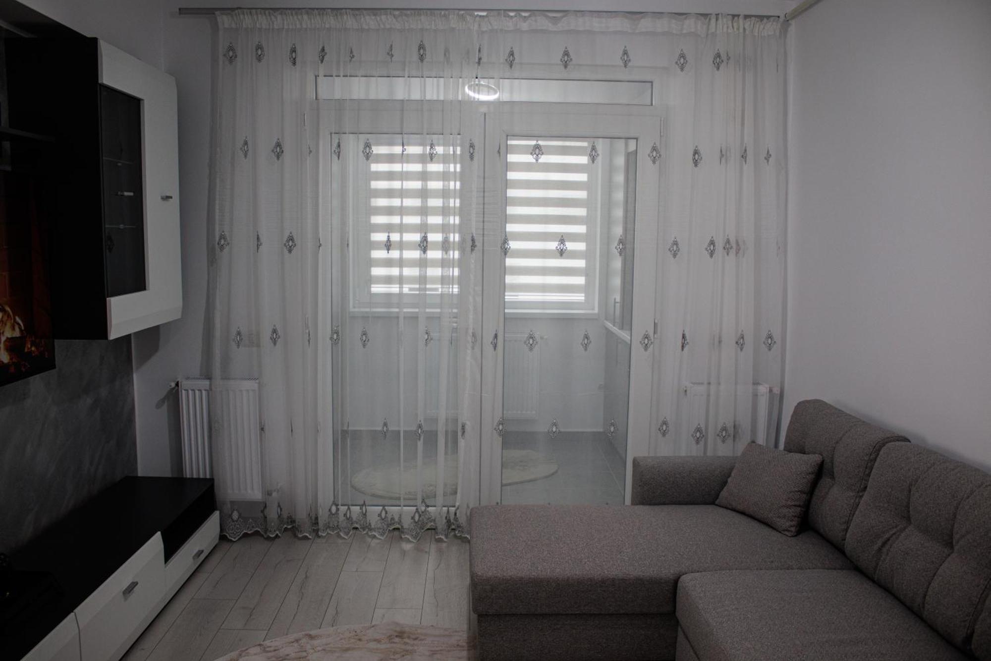 Eleganta Si Comoditate Apartment