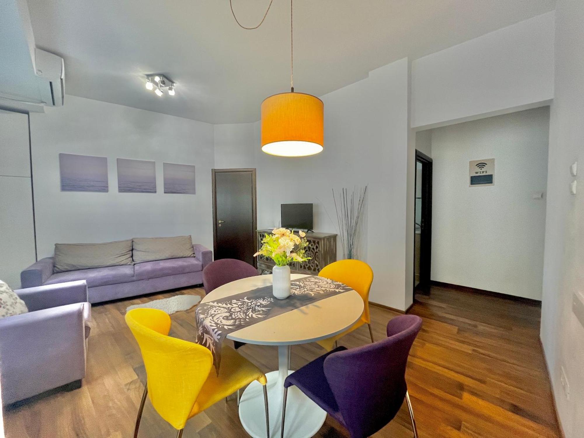 Vibrant Victoriei Apartment Bucharest