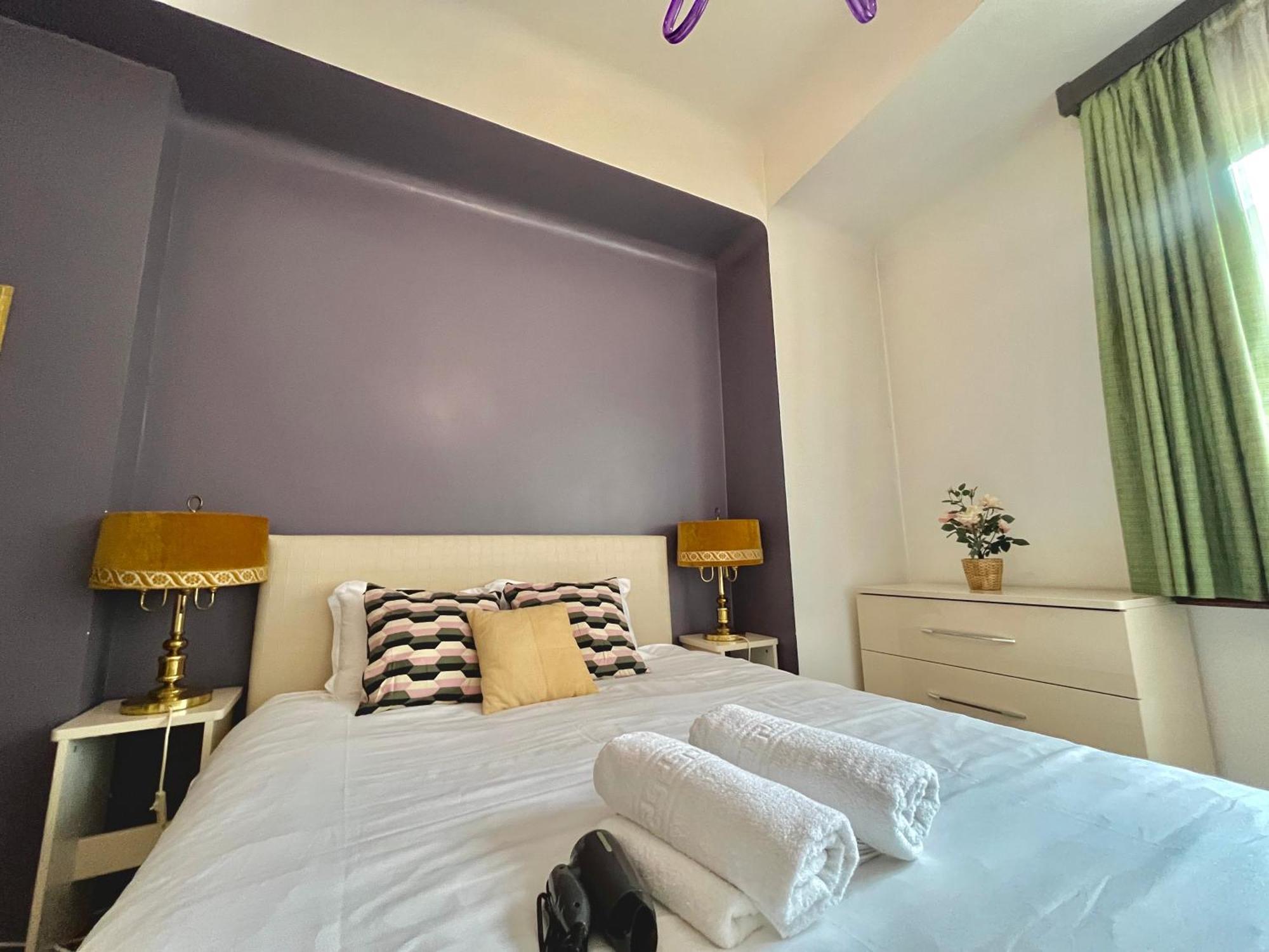 Vibrant Victoriei Apartment *