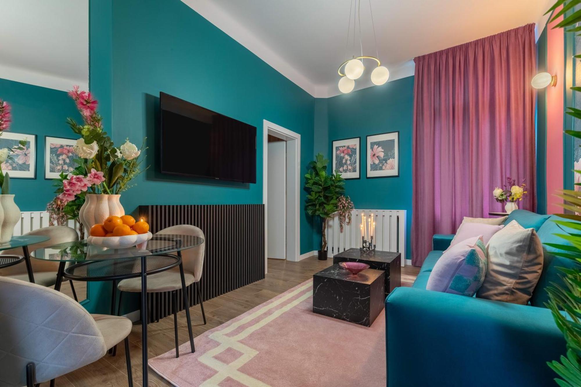Apartment Holt - Flowers In Wonderland