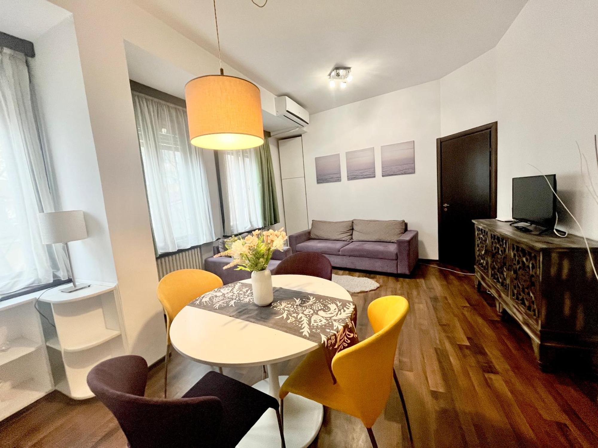 Apartment Vibrant Victoriei *