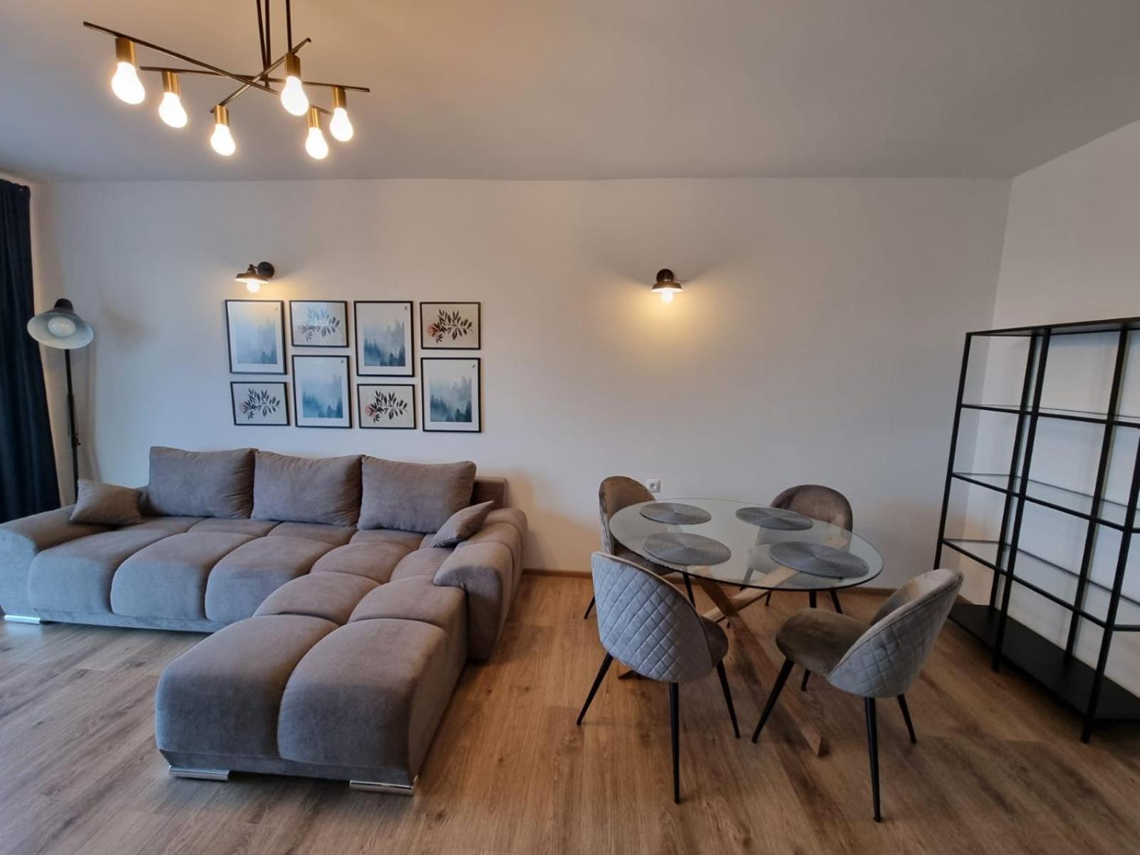 Grand First District In Apartament Bucureşti