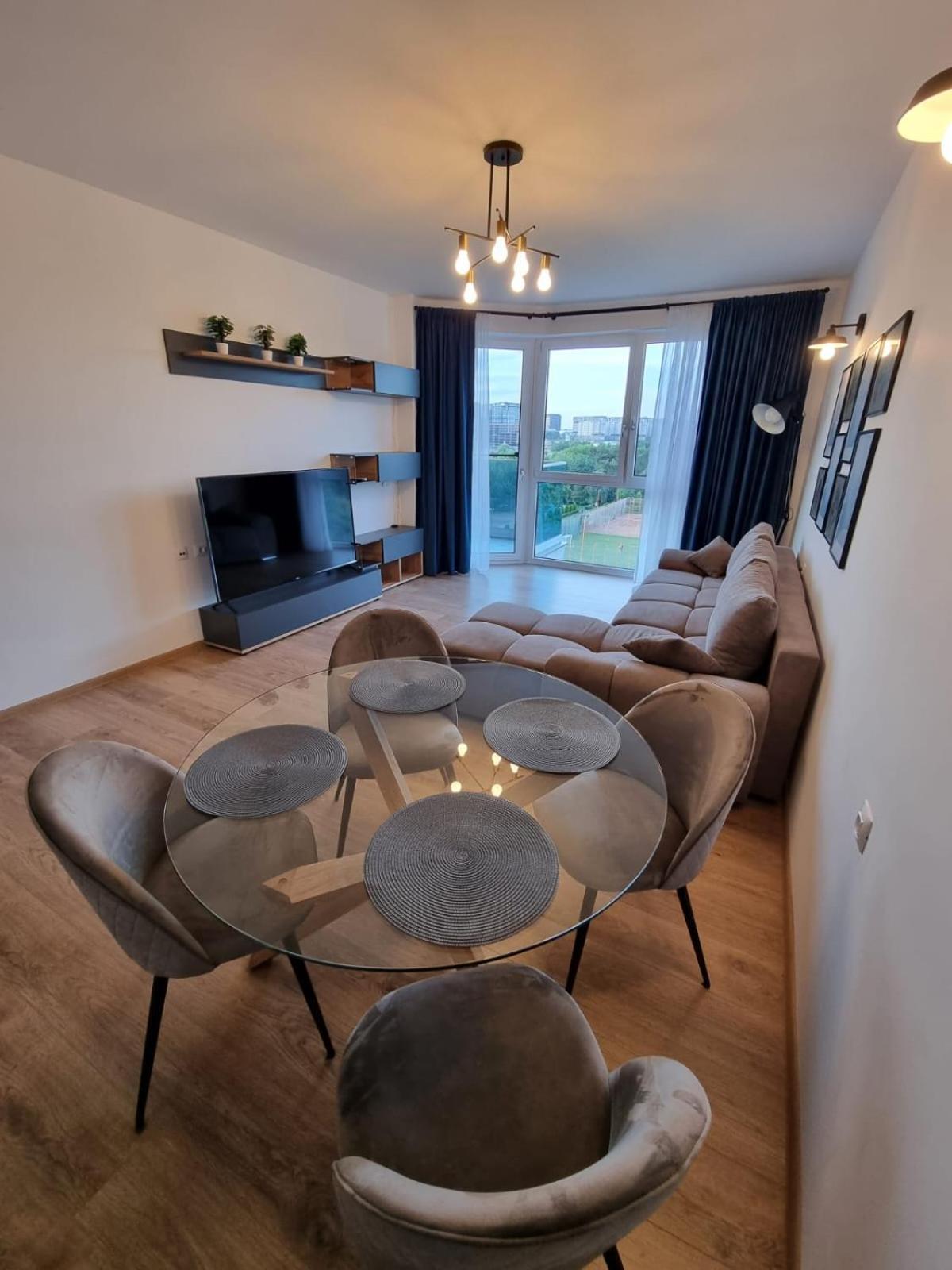 Apartament Grand First District In Bucureşti