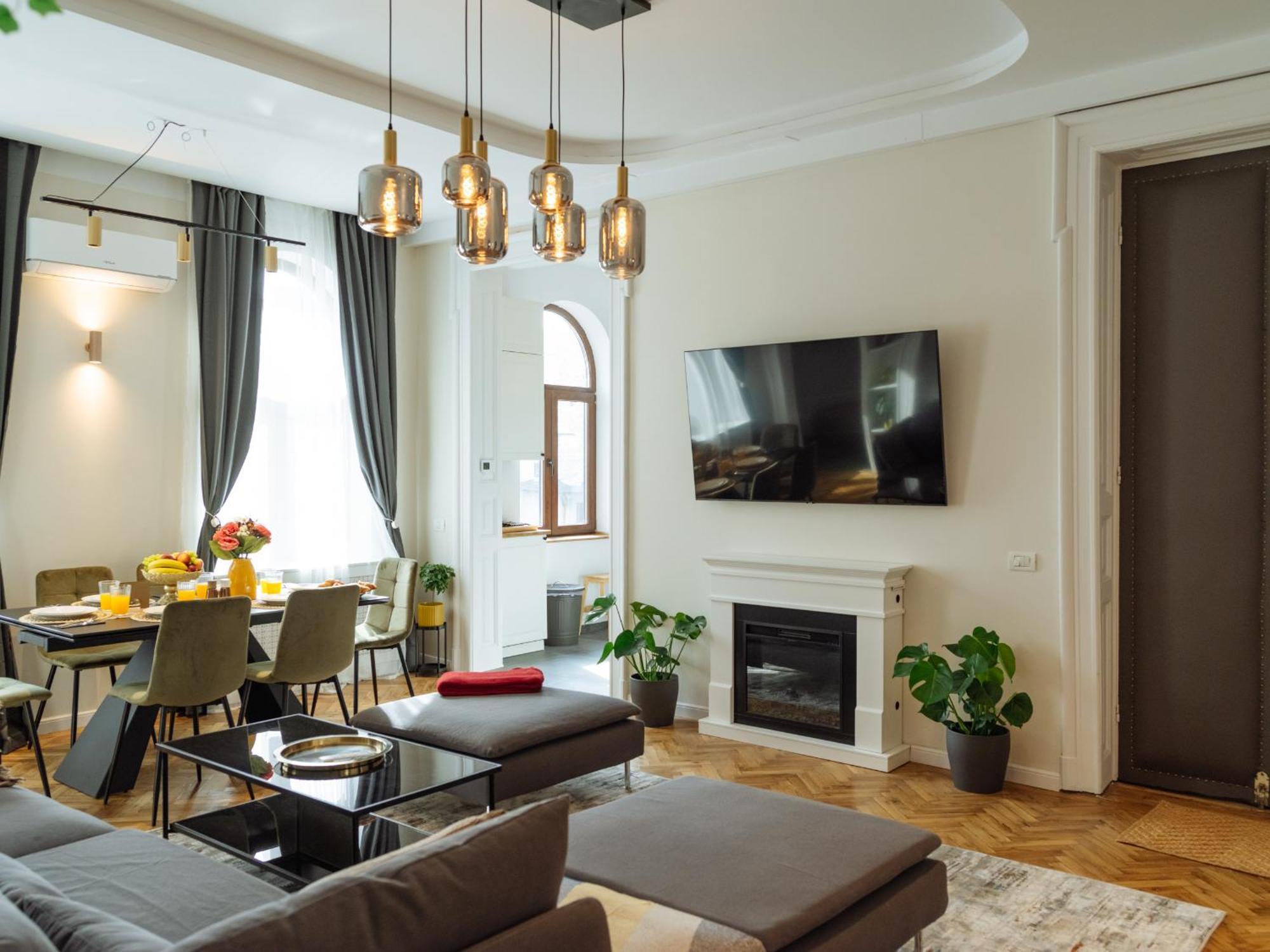 The Golden Palace Apartment Bucharest