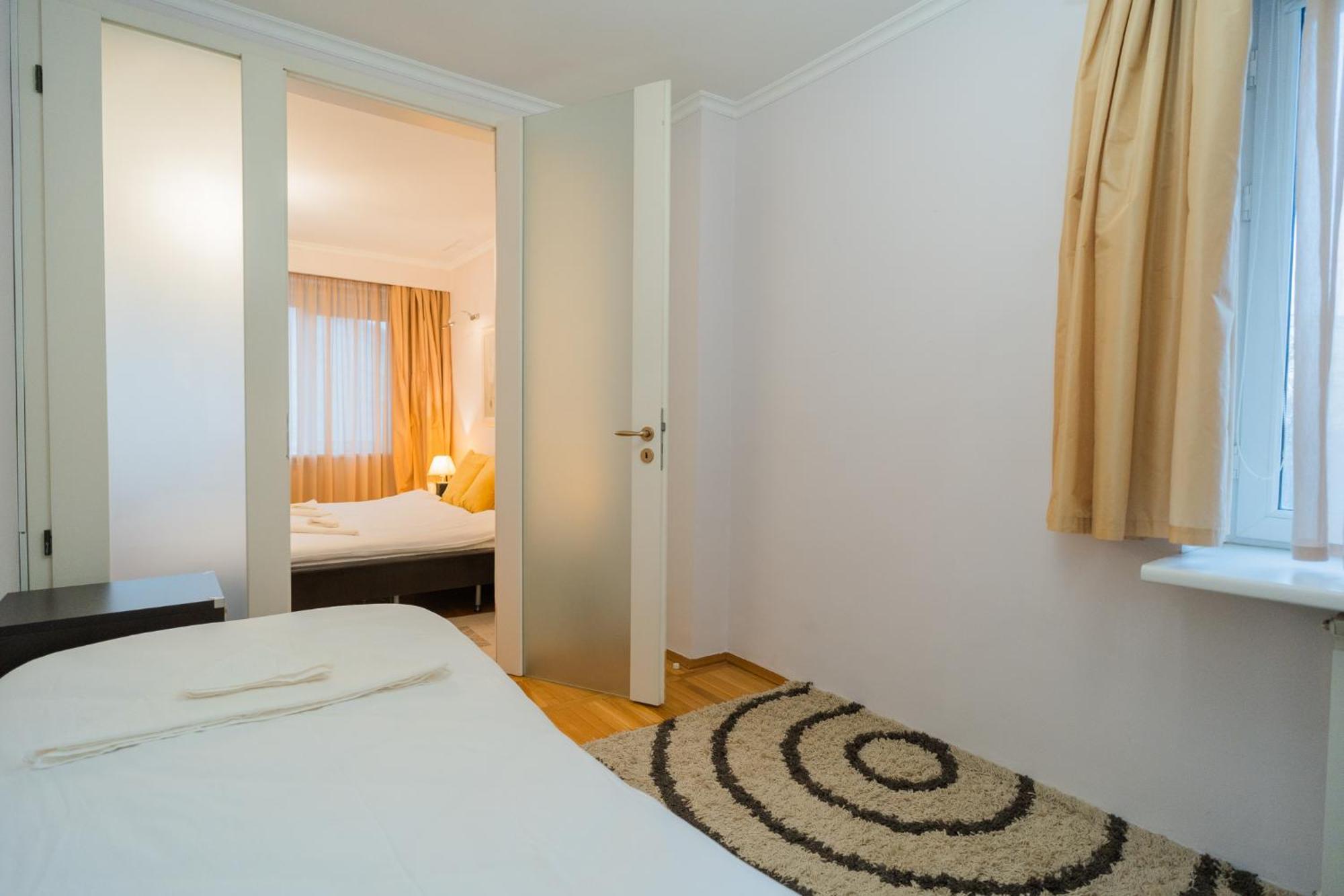 Classic Next To Victoriei Avenue Apartamento Bucareste