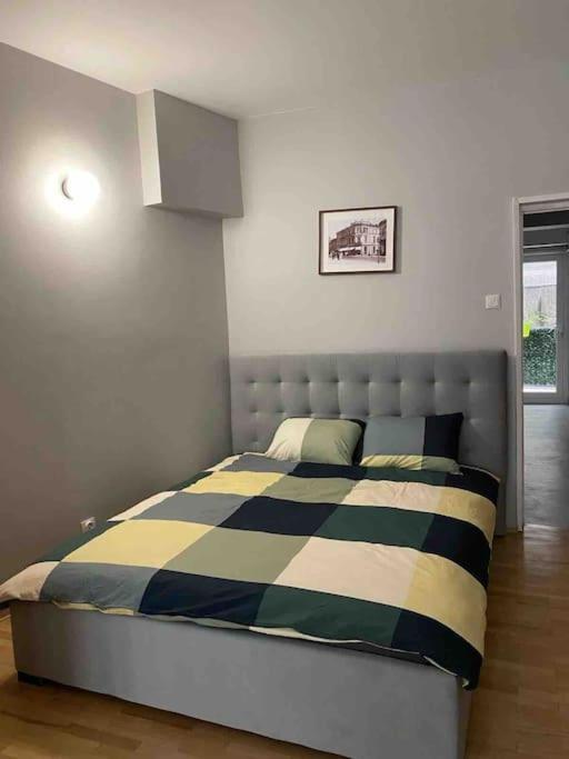 Double Near Square - 2 Balconies Apartament