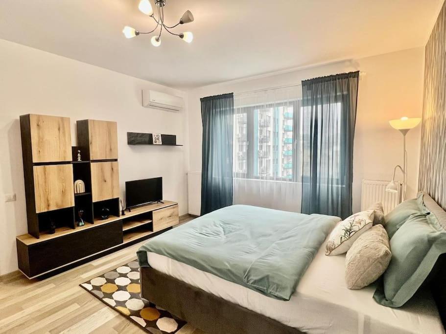 Flat In A Quiet Area - Carol Park Apartment Bucharest
