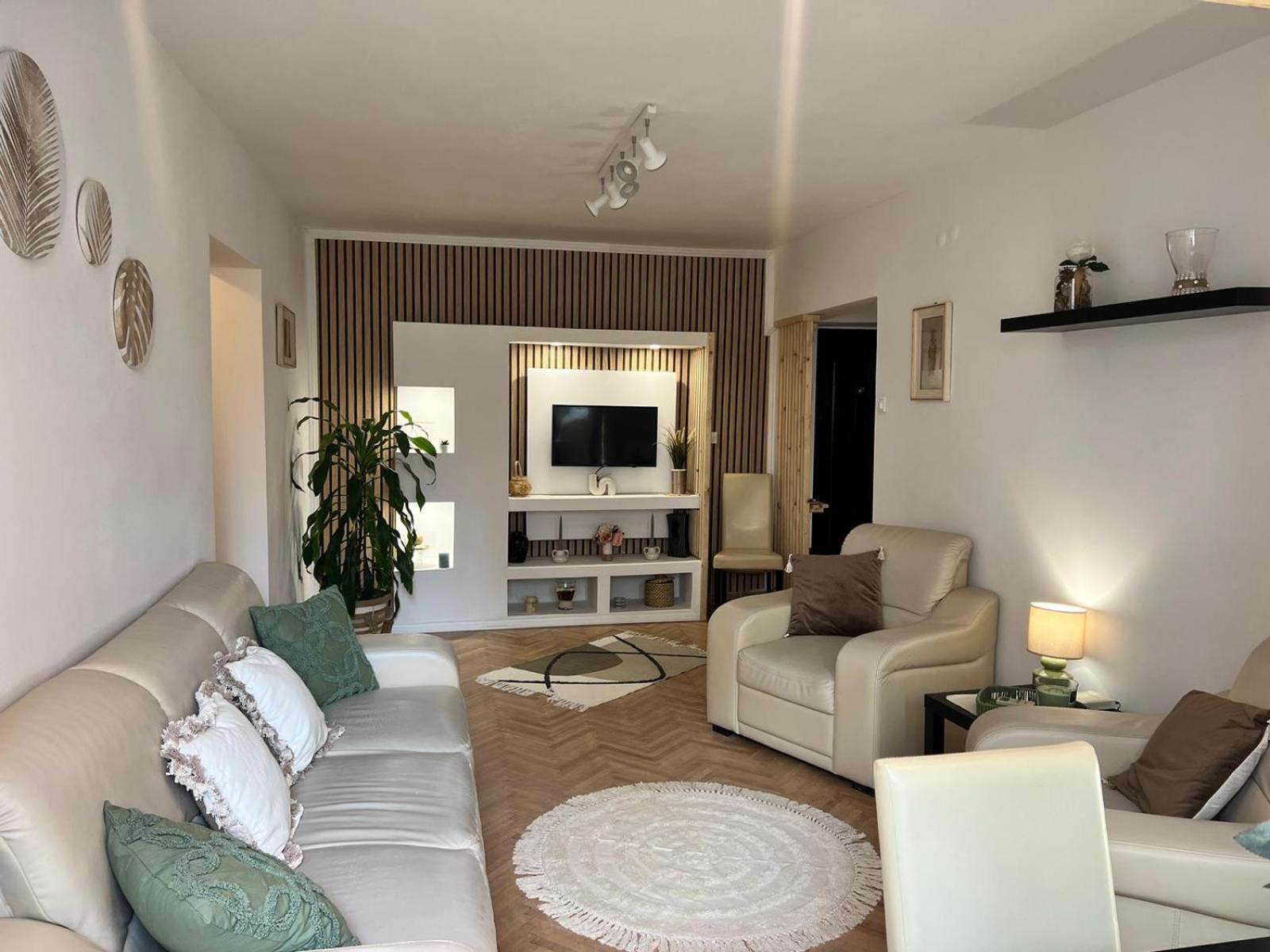 The House In The Park Apartment *