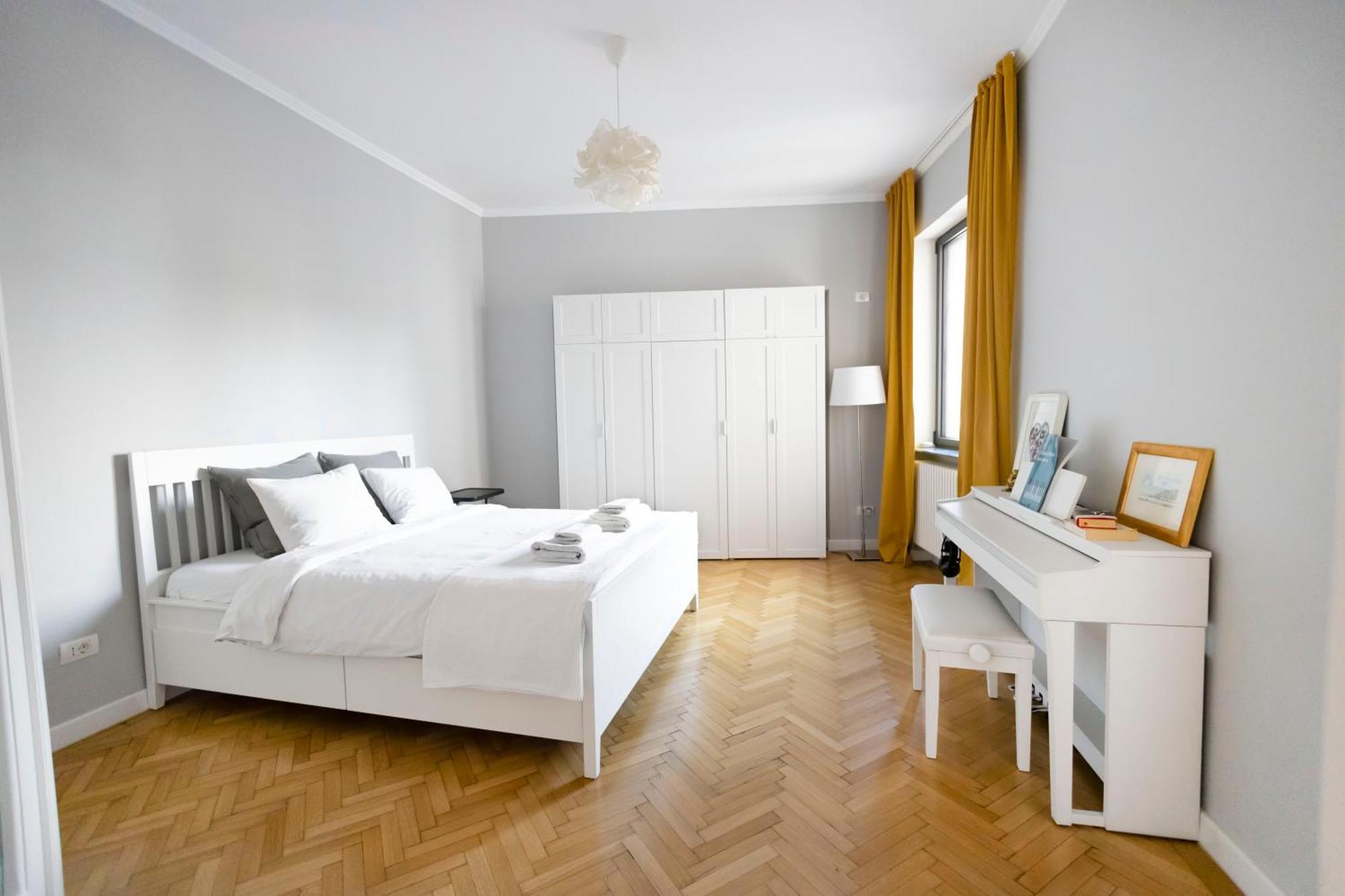 Your Deluxe In Center Apartment Bucharest