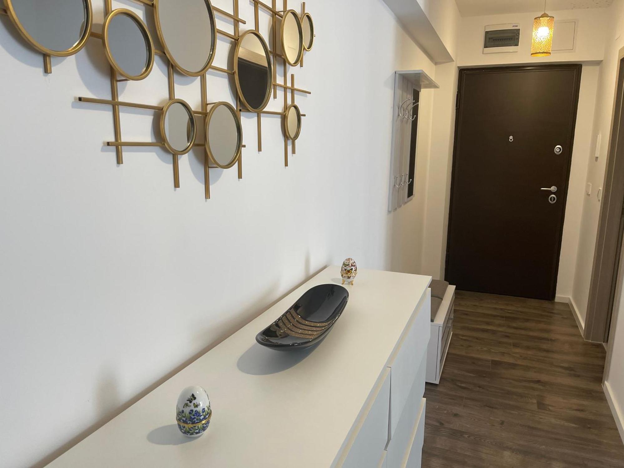 Luxury - Pipera Metro Station - Near Promenada Mall Apartment *