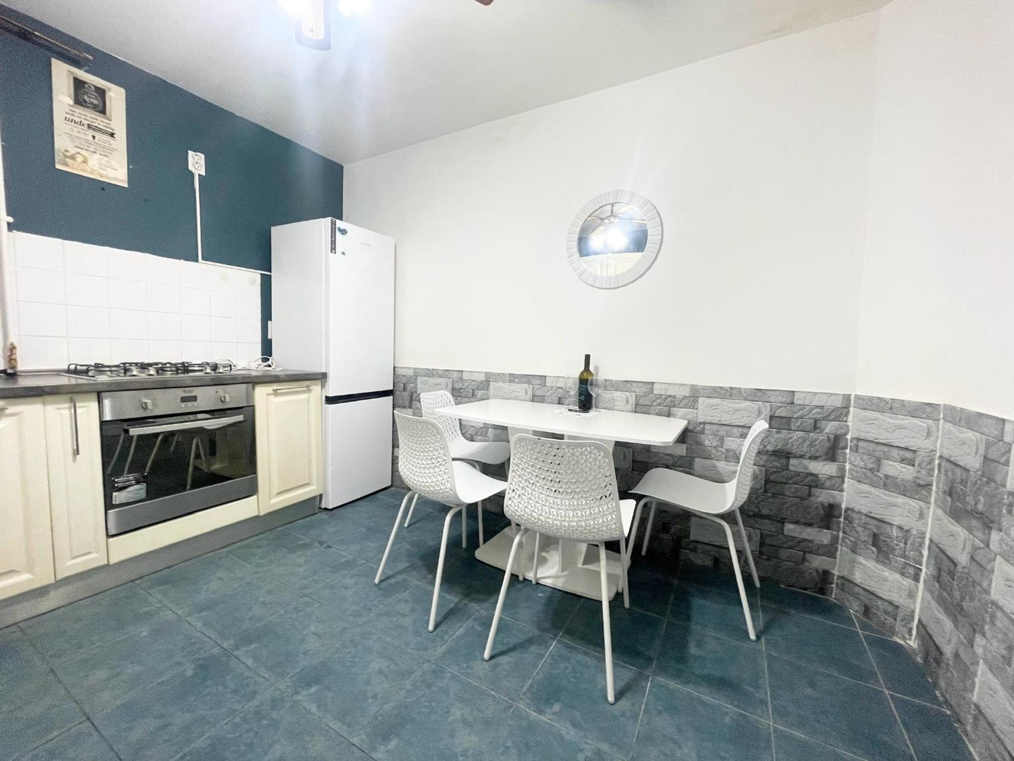 Apartment Blue - Half Ground Level With Windows - Demisol
