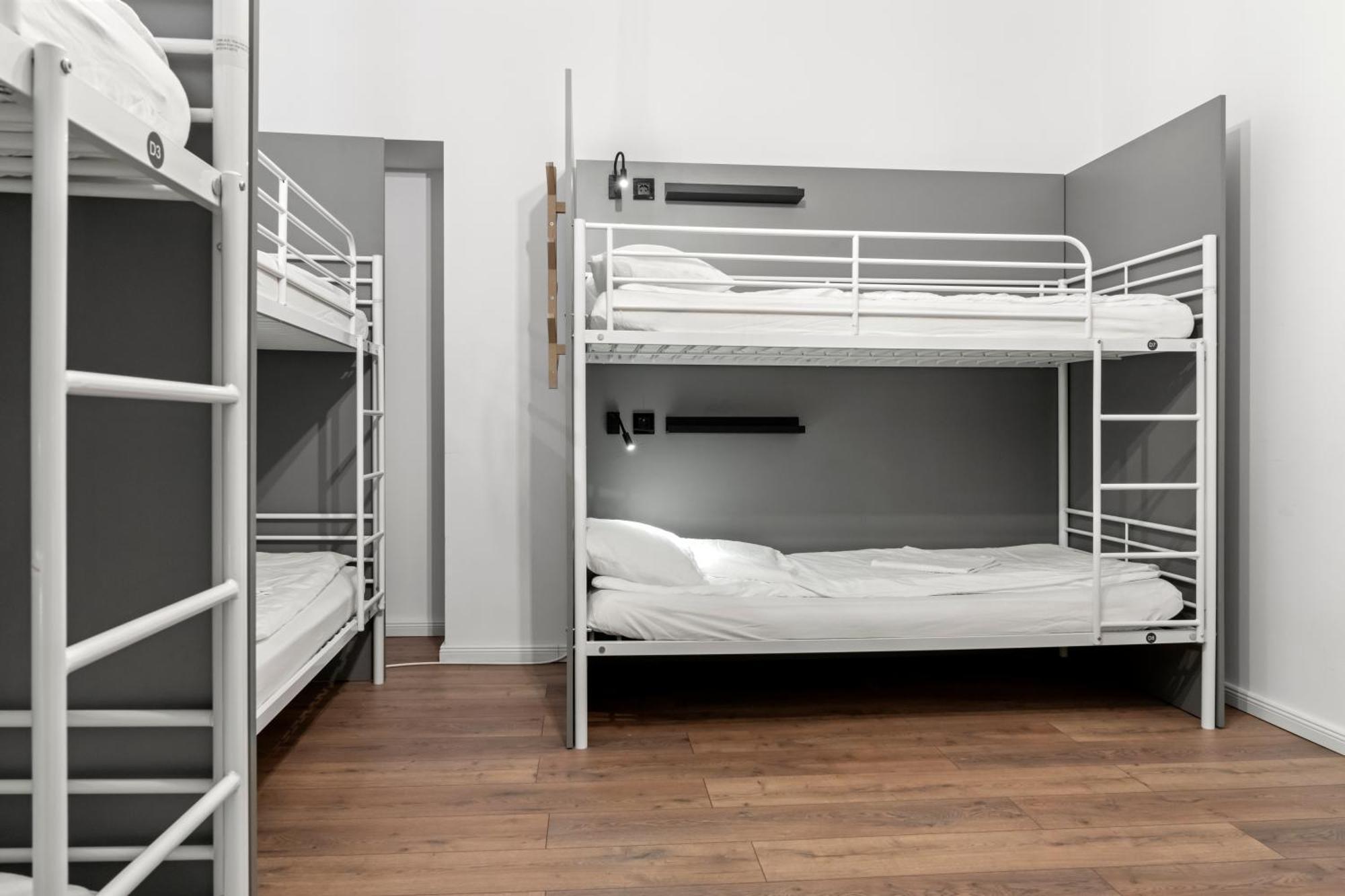 Nest Boutique Hostel *