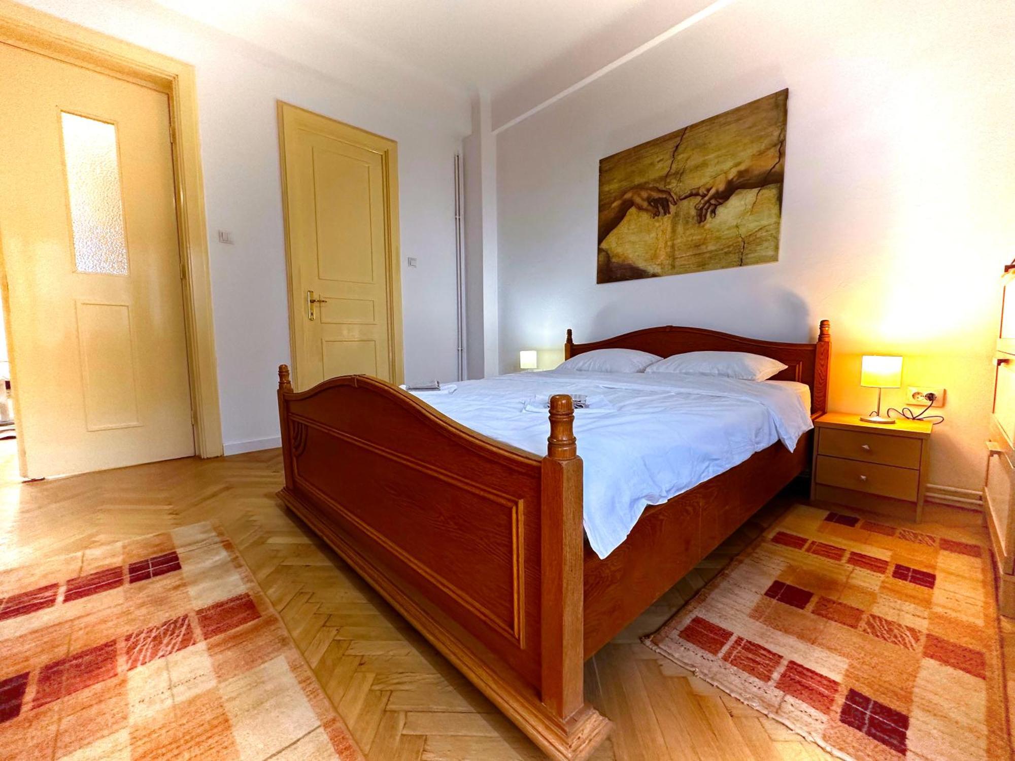 Ultracentral 4 - Old Center -120 Square Meters - * Bucureşti