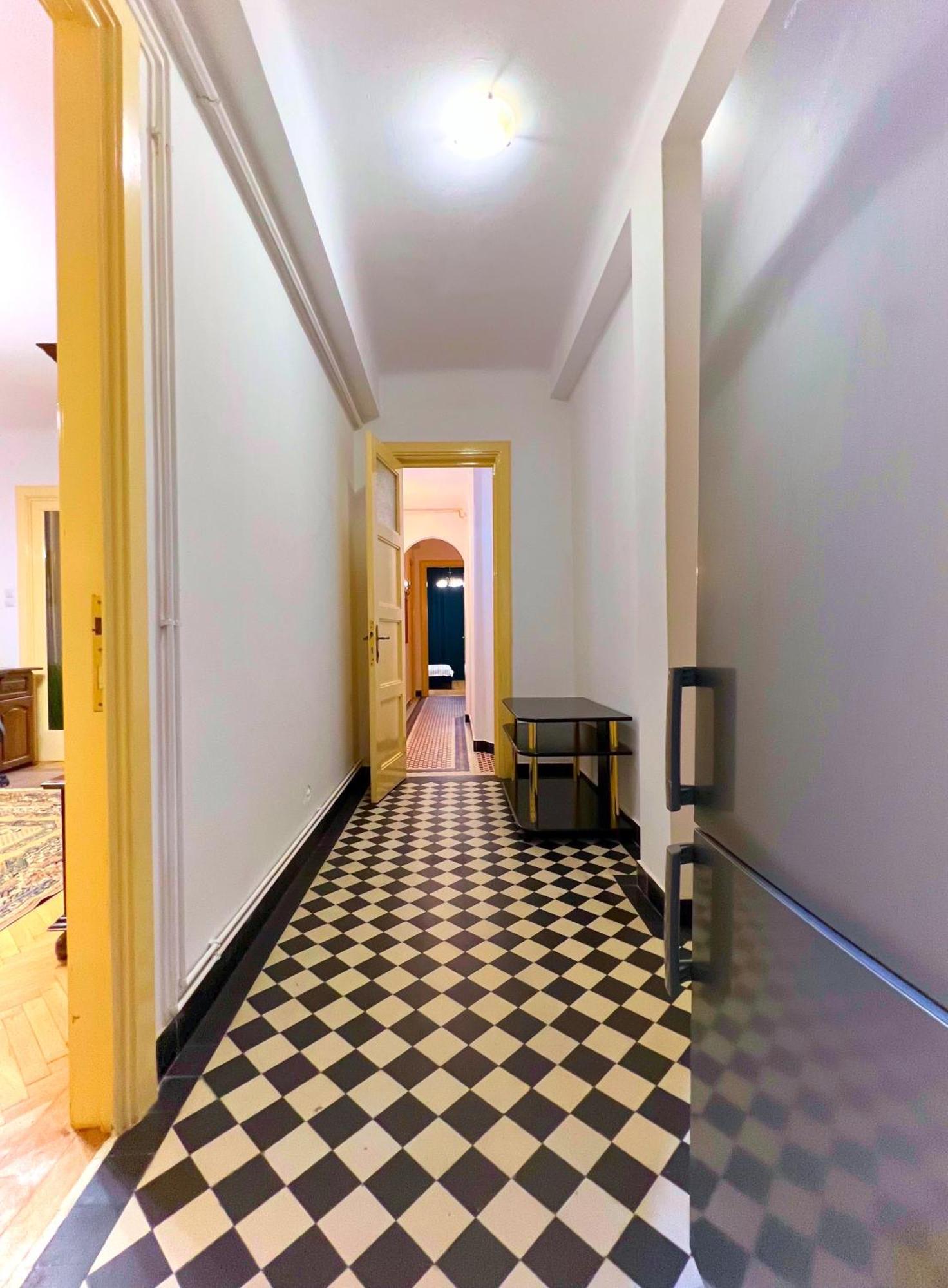 Ultracentral 4 - Old Center -120 Square Meters - Apartament